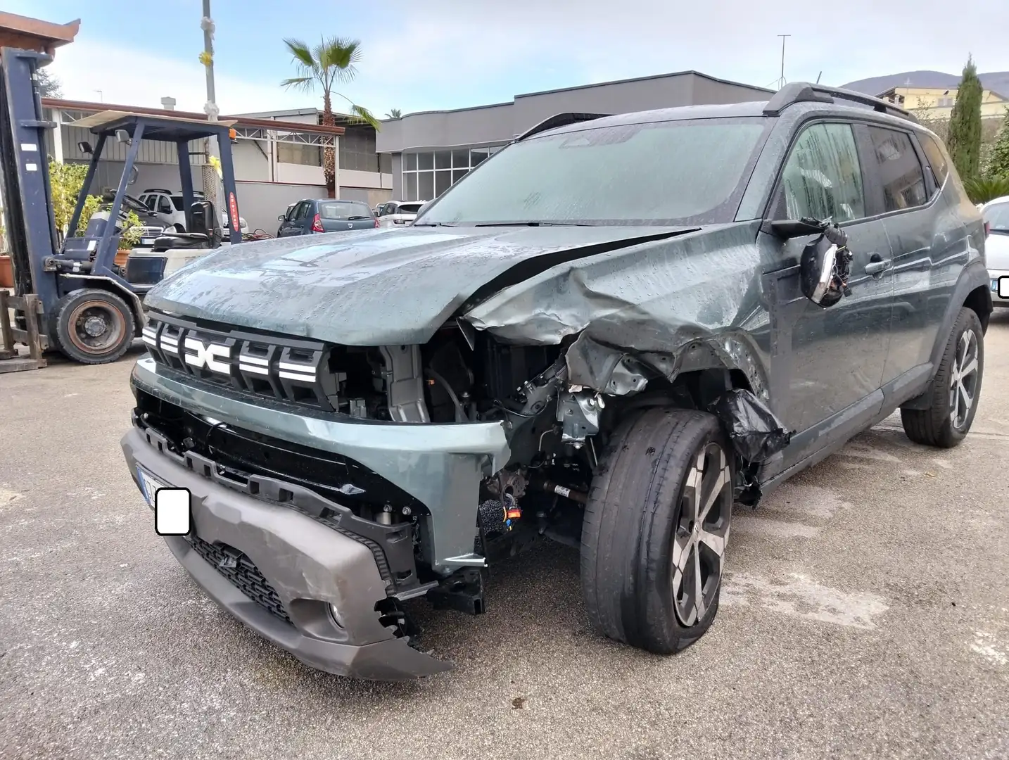 Dacia Duster Duster III 2024 1.0 Eco-G Extreme 100cv SINISTRATA Grün - 1