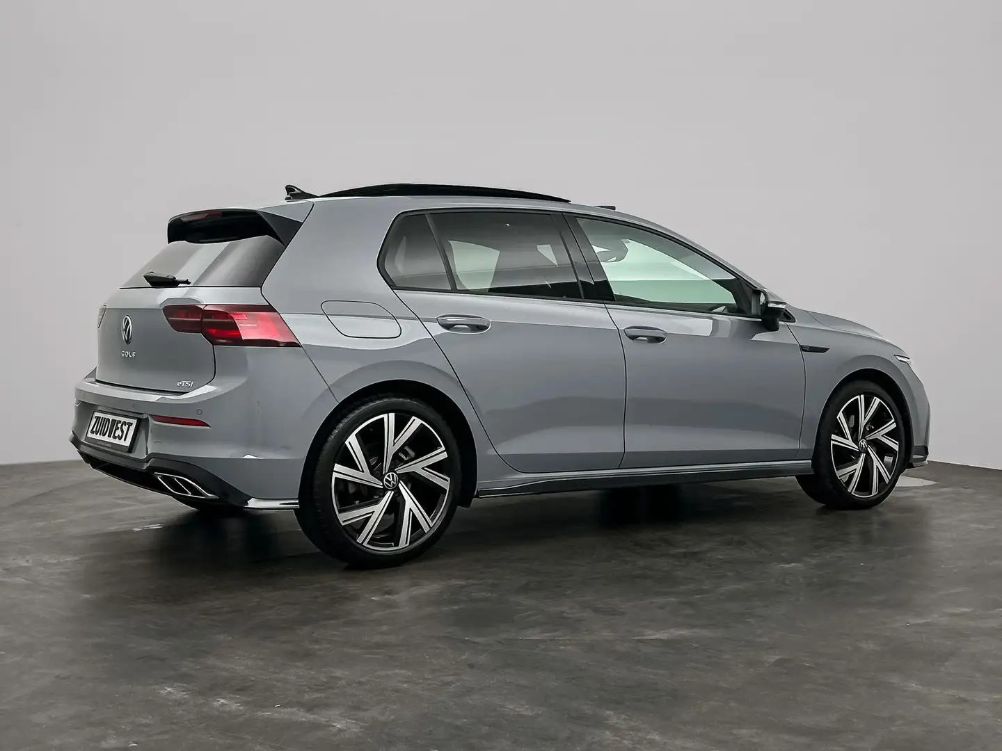 Volkswagen Golf 1.5 eTSI R-Line Pano ACC Lane Sfeer - 2