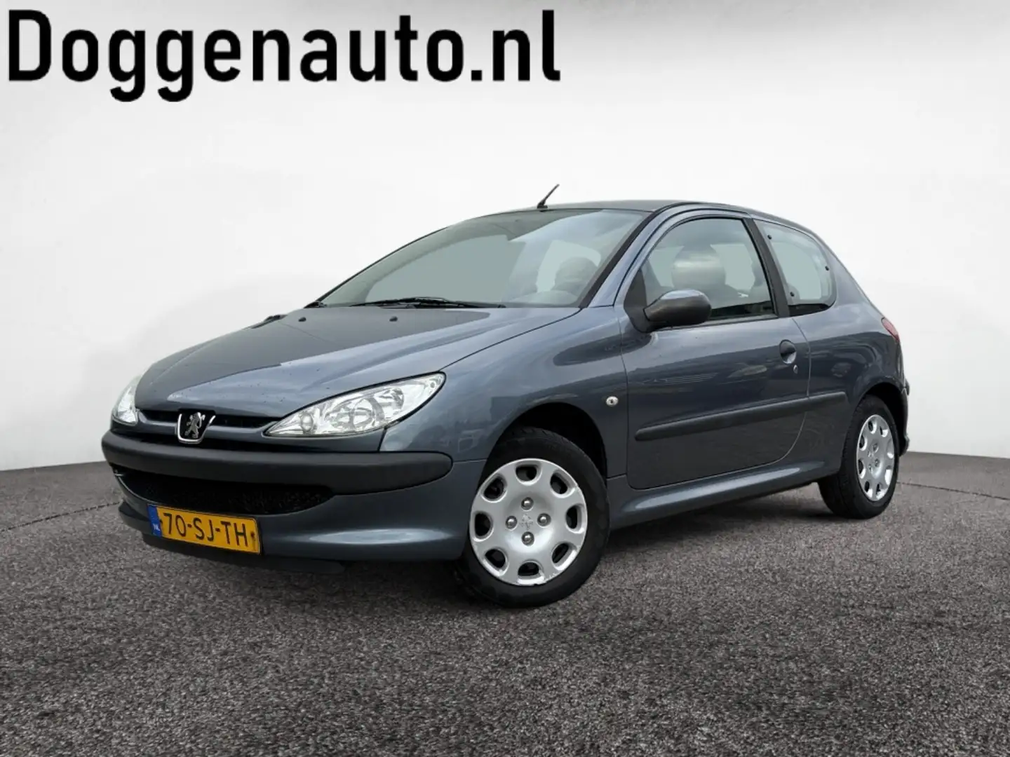 Peugeot 206 1.4 One-line met APK Airco NAP Grijs - 1
