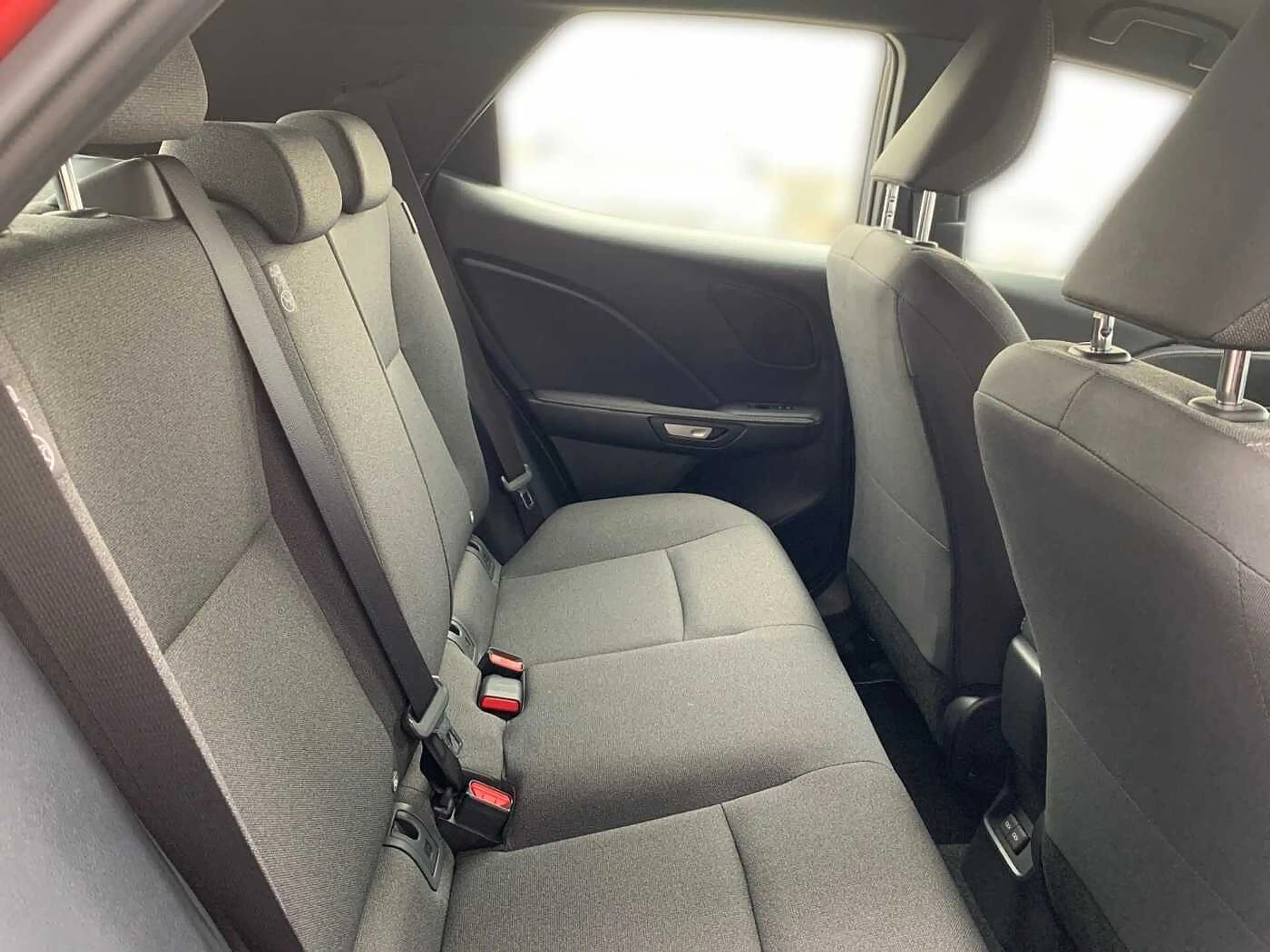 Lexus LBX 1.5 Hybrid + Komfortpaket Allwetterreifen — photo 7