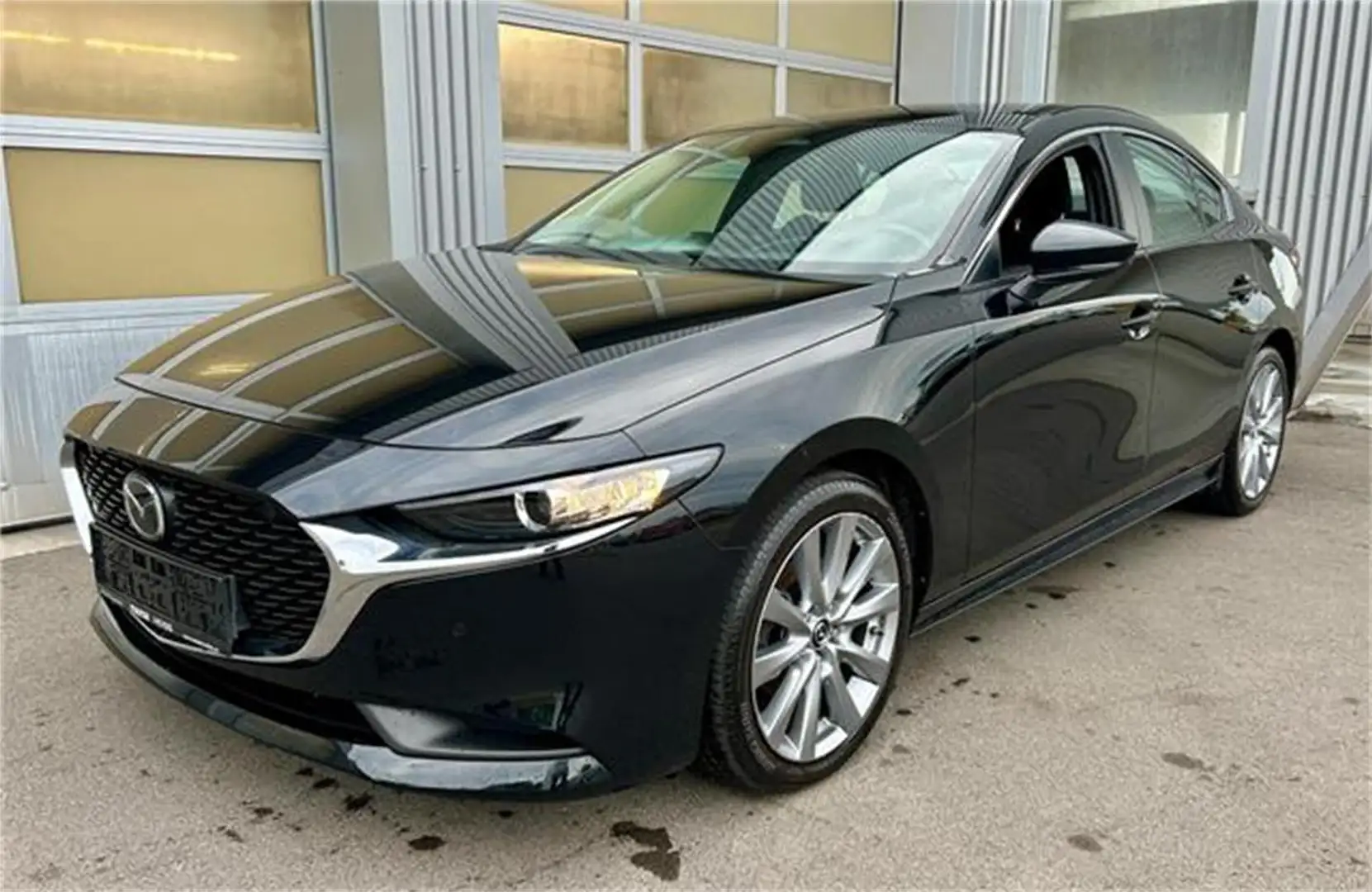 Mazda 3 Sedan e-Skyactiv G122 Exclusive-Line LIMOUSINE m Schwarz - 1