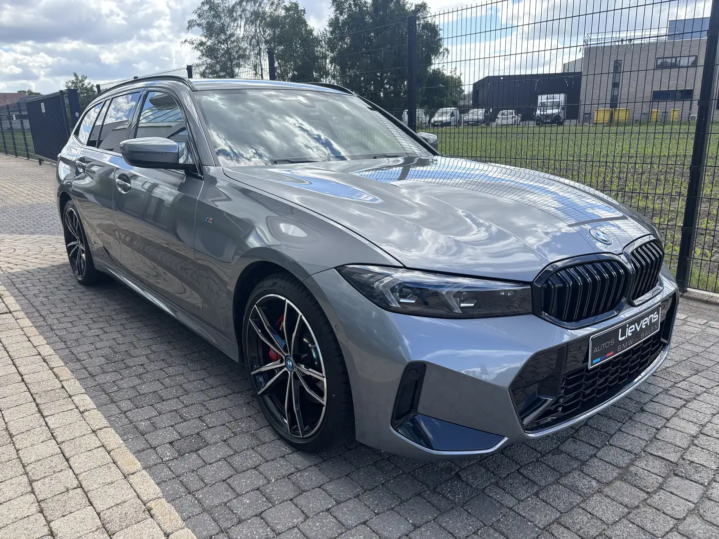 BMW 320 e Touring M Sport PRO - DrivingAssist Hifi 19" Gris - 2
