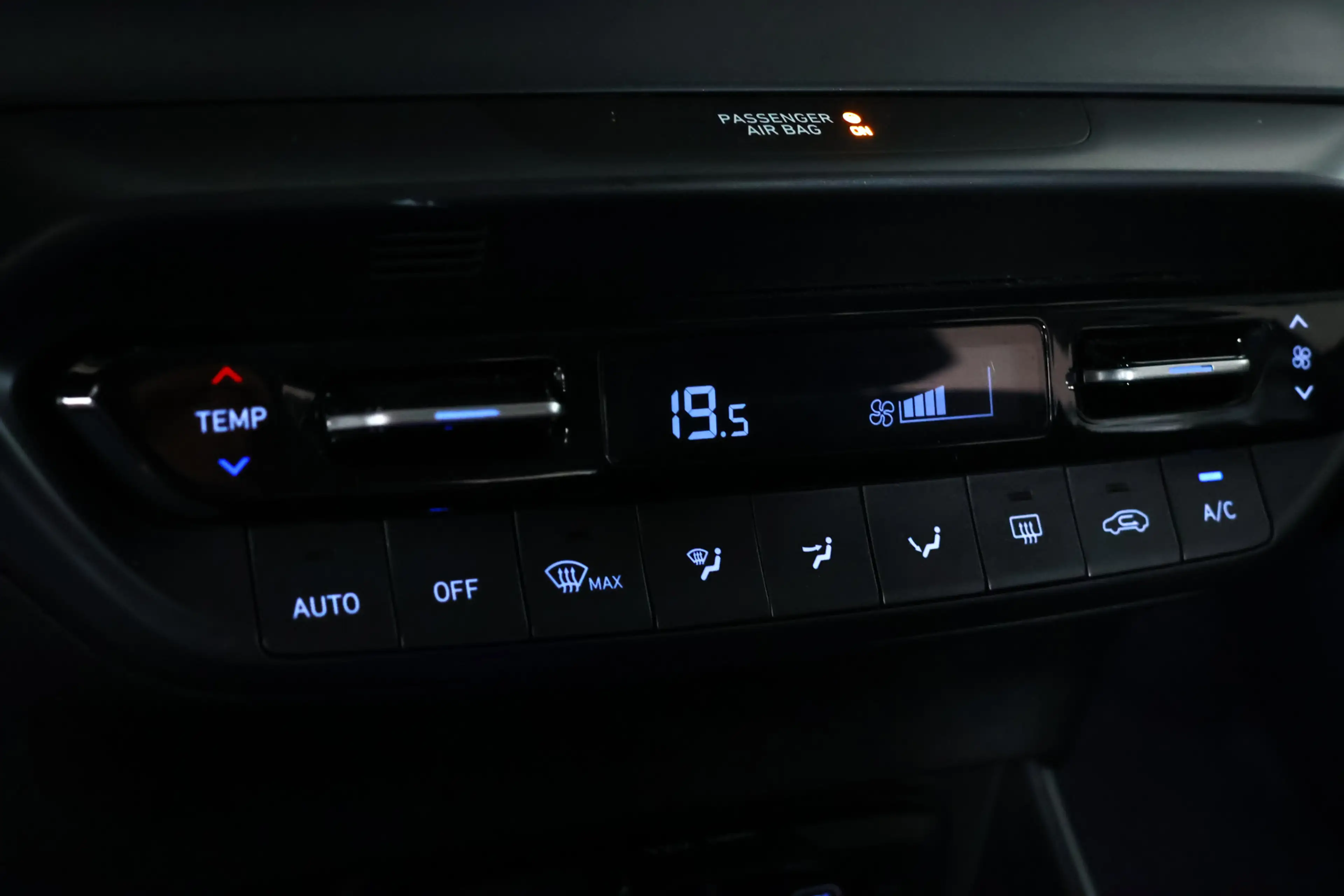 Hyundai BAYON 1.0 T-GDI Comfort Navigatie / Automaat / Carplay / — photo 17