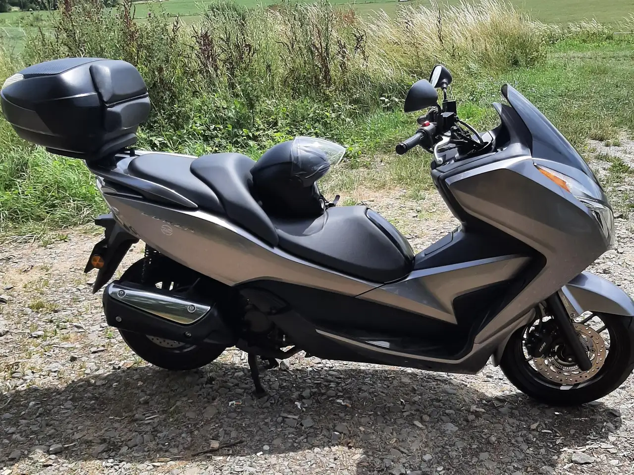 Honda Forza 300