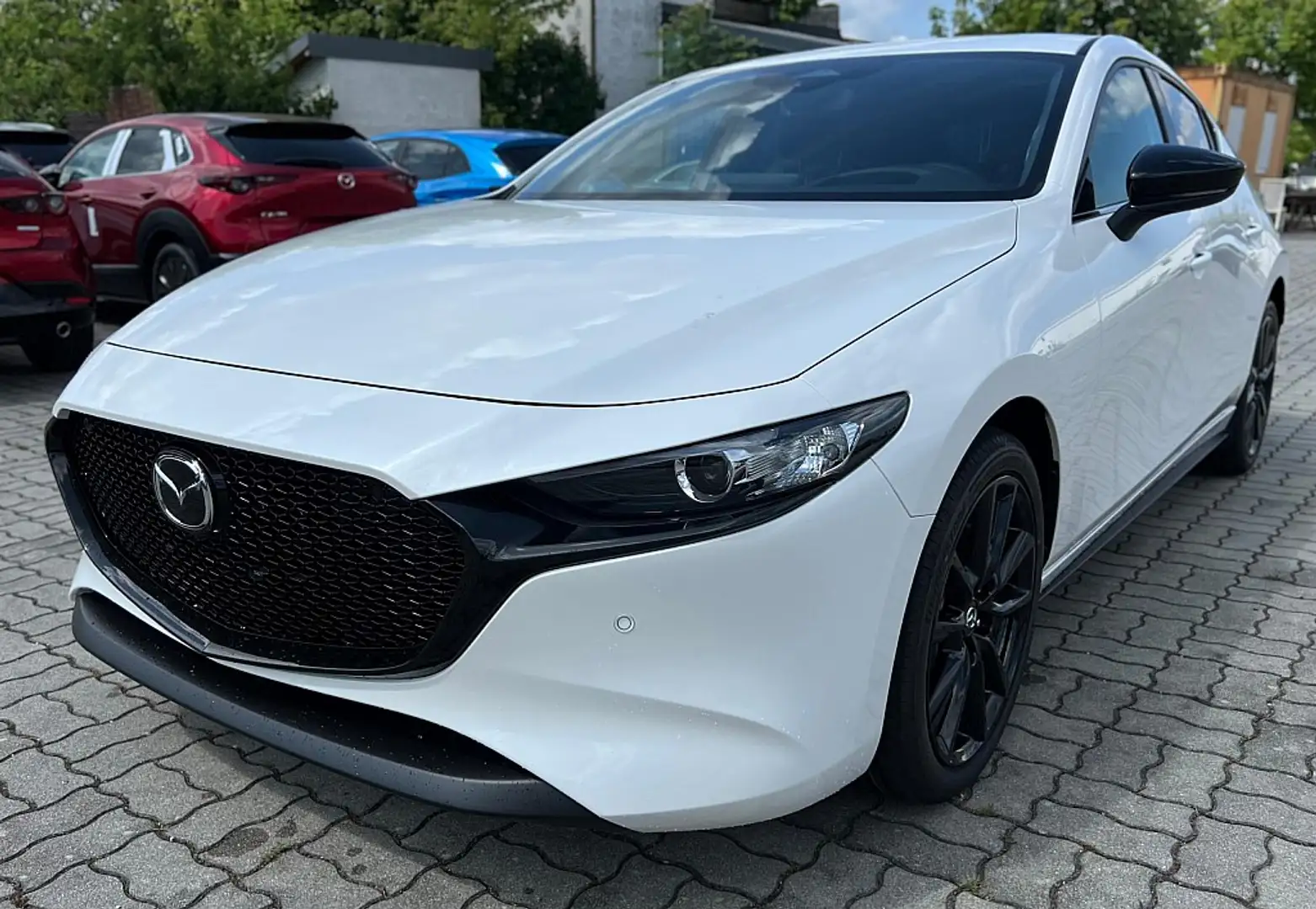 Mazda 3 Mazda3 e-Skyactiv-G140 Homura Белый - 1