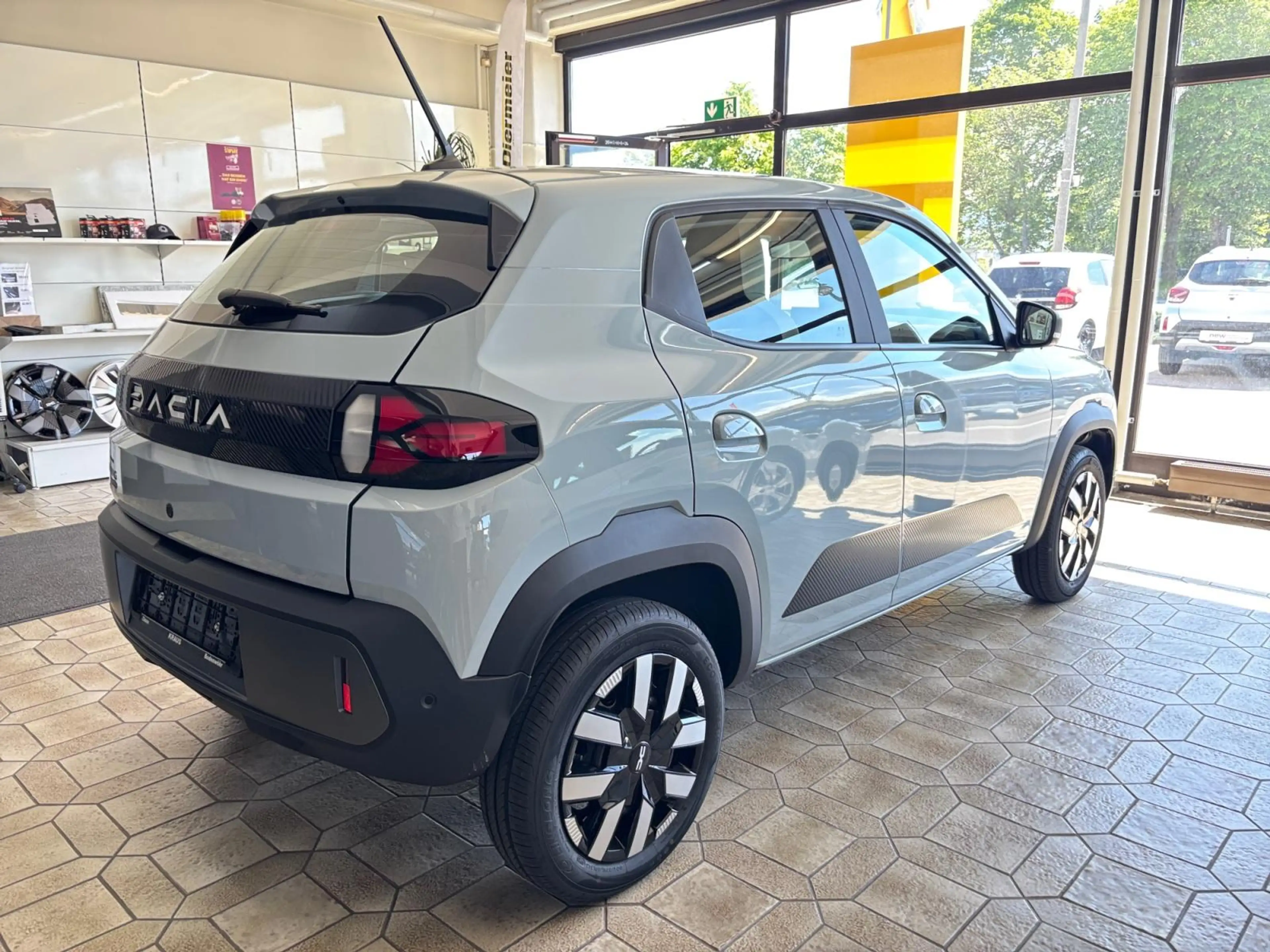 Dacia Spring Expression electric 70 CCS sofort Verfügbar — photo 5