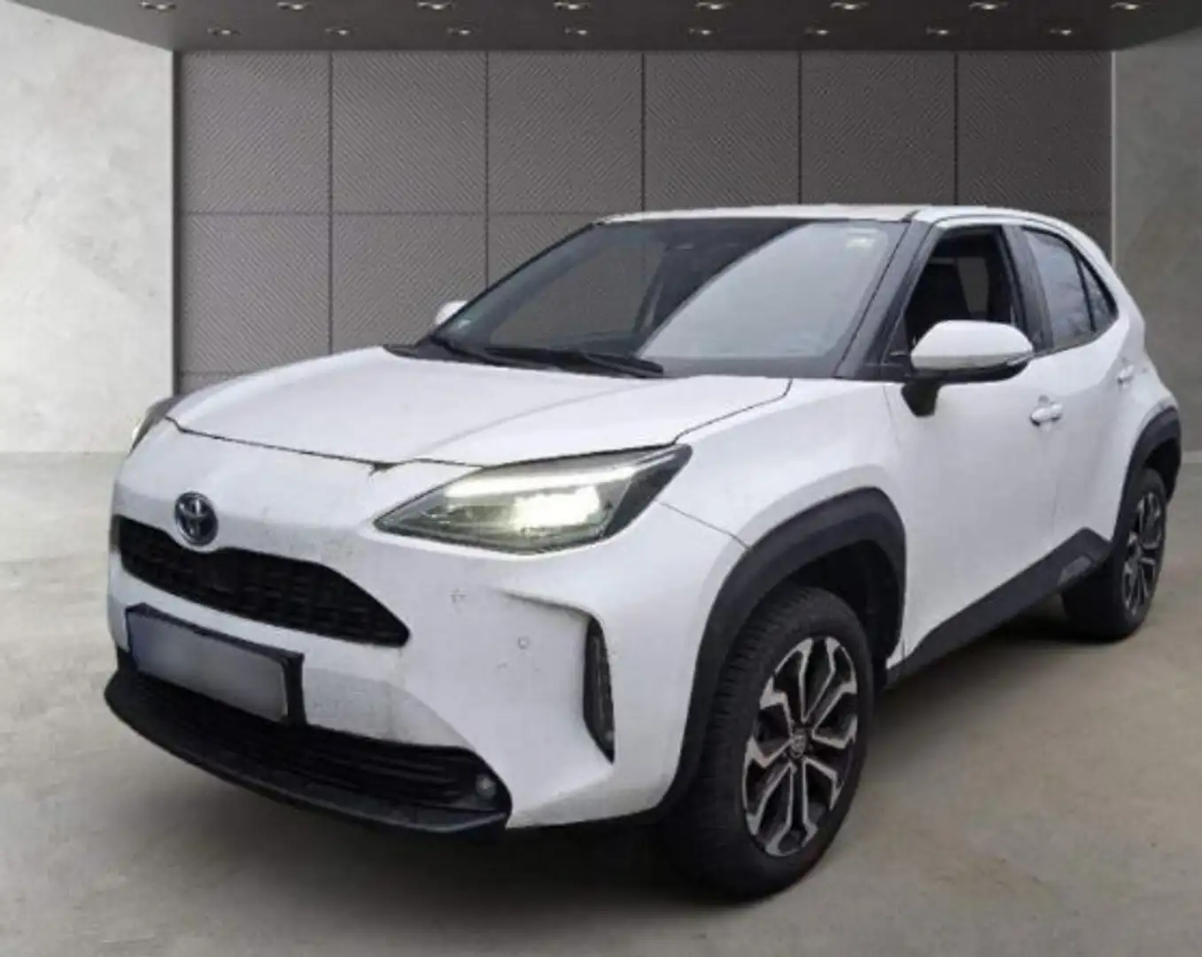 Toyota Yaris Cross Hybrid Team Deutschland Smart Connec Safety Winter Weiß - 1