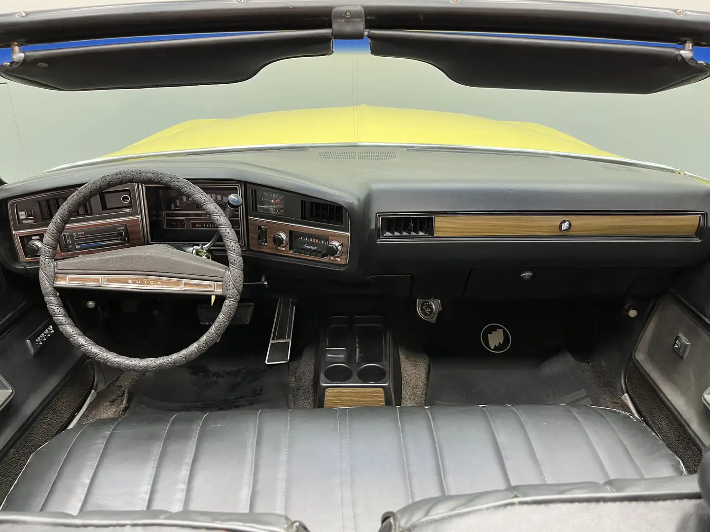 Buick Le Sabre Convertible *350Cu 4-Barrel V8* Automaat / 1972 / Žlutá - 2