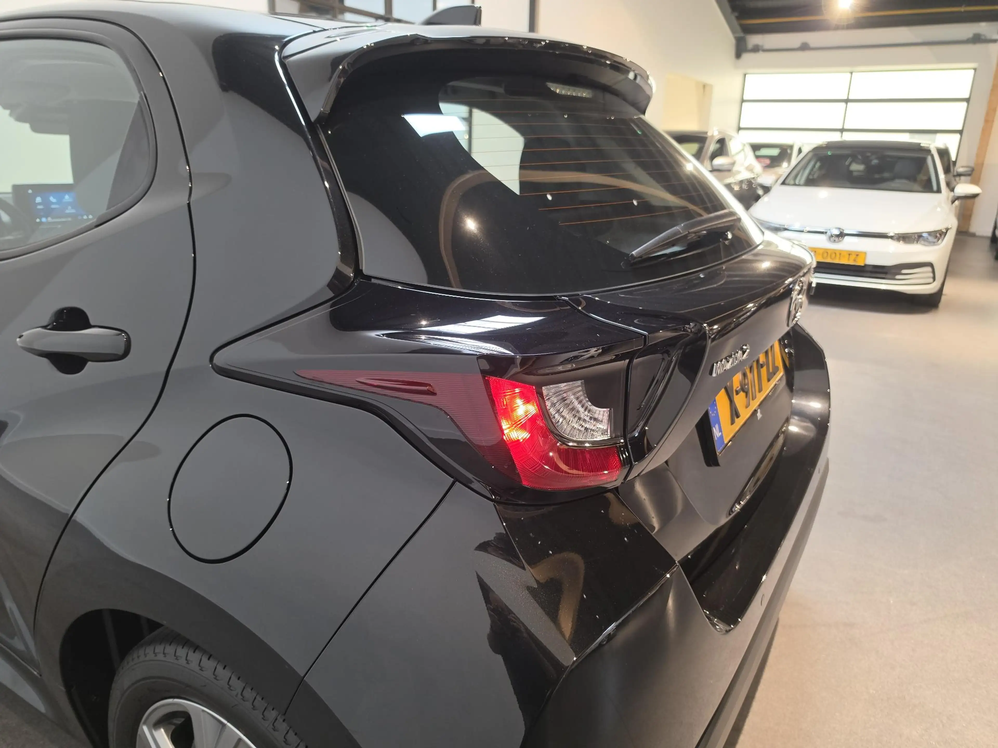 Mazda 2 Hybrid 1.5 Exclusive-line - Stoel & Stuurverwarmin — photo 10