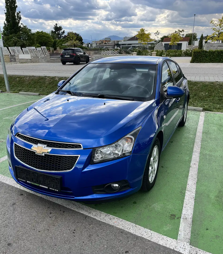 Chevrolet Cruze 2,0 VCDi Blau - 2