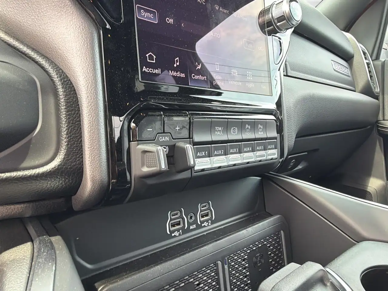 RAM 2500 снимка RAM 2500