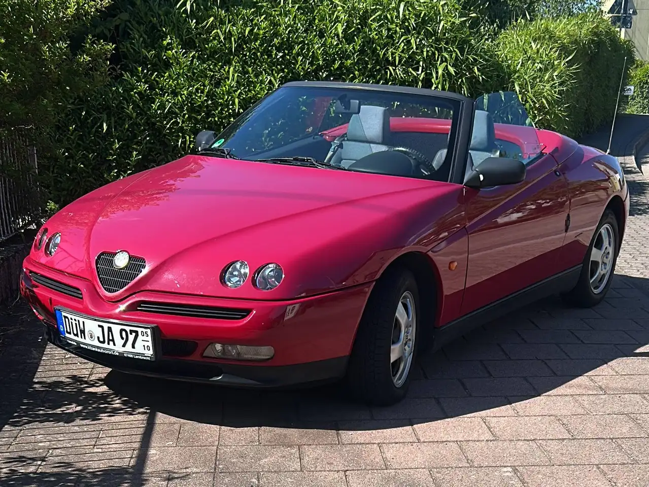 Alfa Romeo Spider 2.0 16V Twin Spark, foto 1