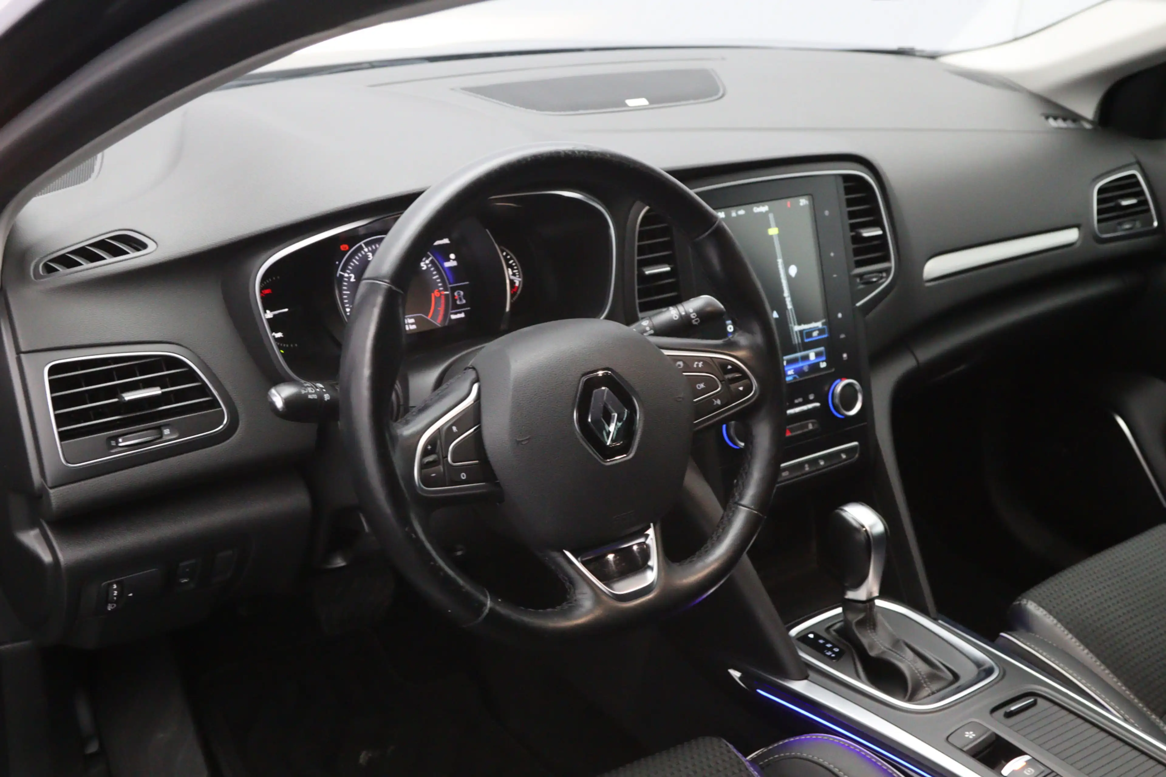 Renault Megane Estate 132 PK 1.2 TCe 130 PK Automaat Bose, Trekha — photo 2