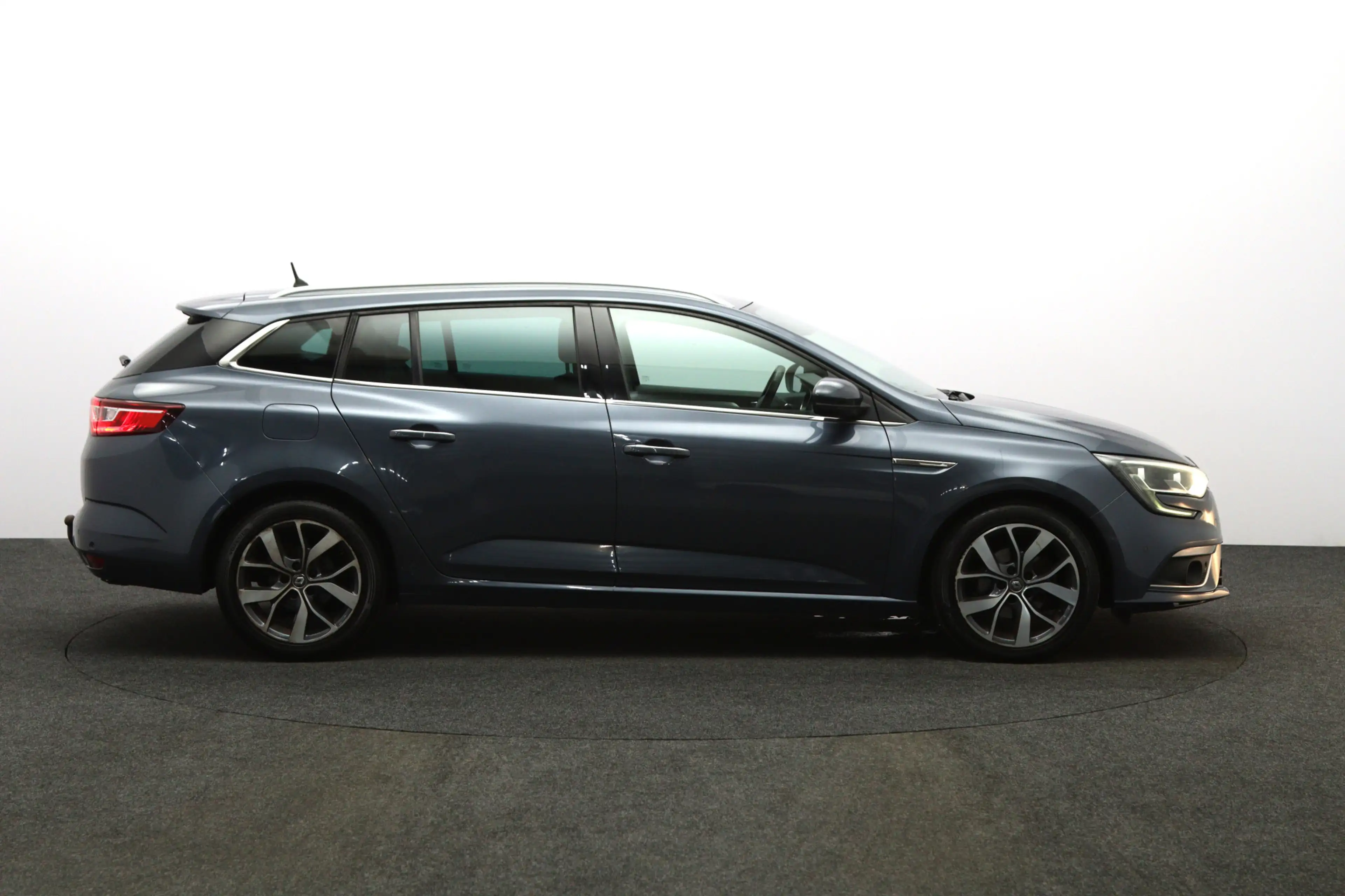 Renault Megane Estate 132 PK 1.2 TCe 130 PK Automaat Bose, Trekha — photo 13