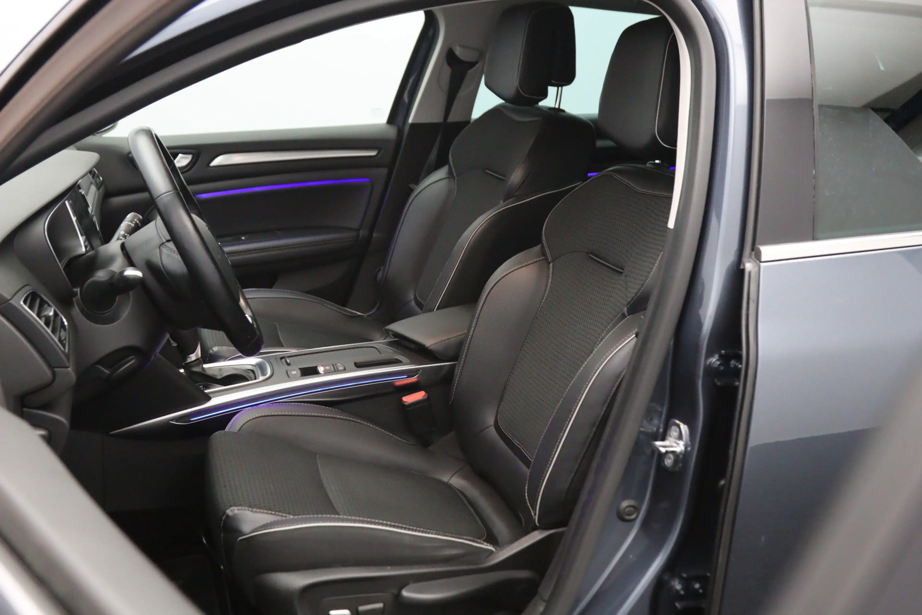 Renault Megane Estate 132 PK 1.2 TCe 130 PK Automaat Bose, Trekha — photo 3