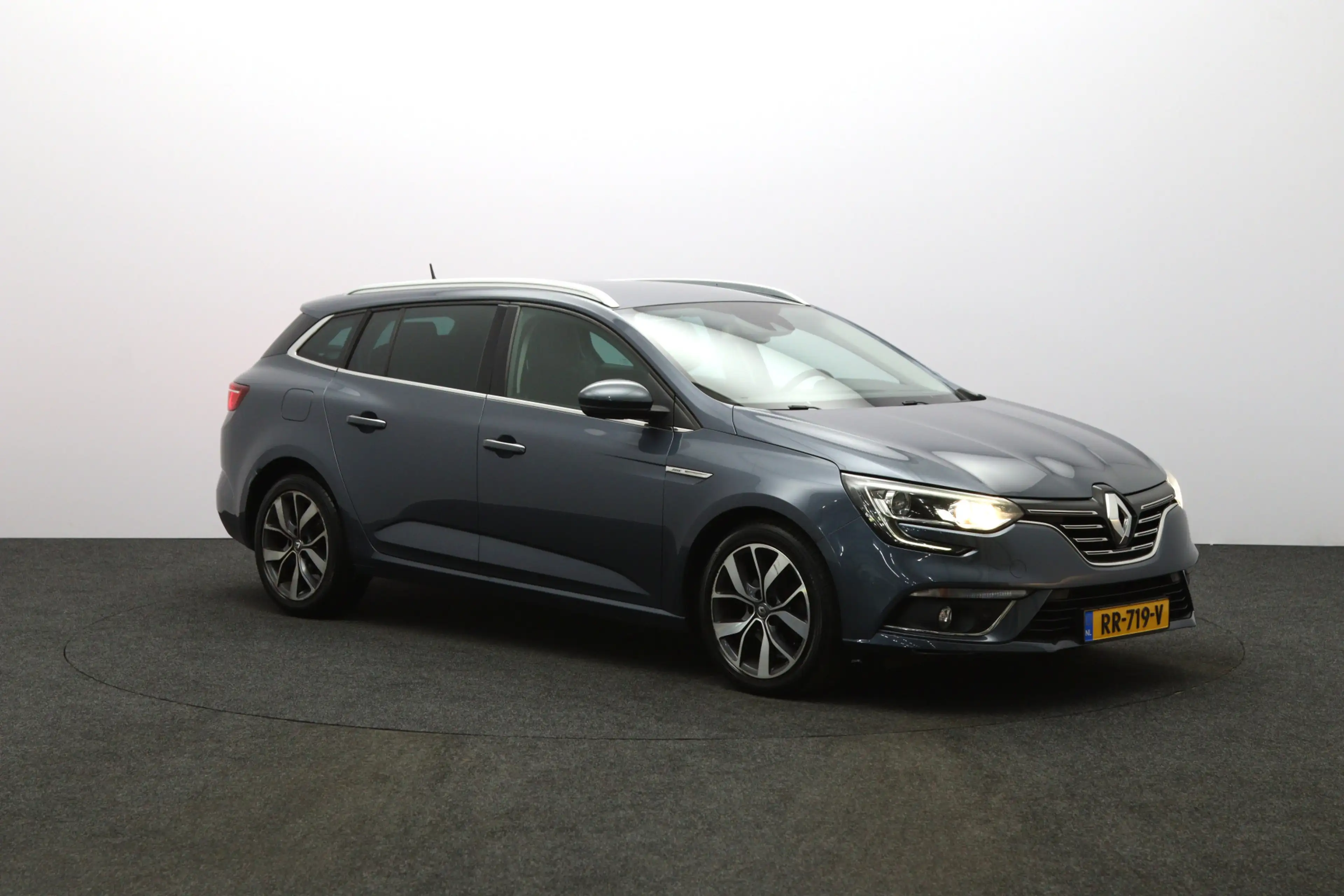Renault Megane Estate 132 PK 1.2 TCe 130 PK Automaat Bose, Trekha — photo 4