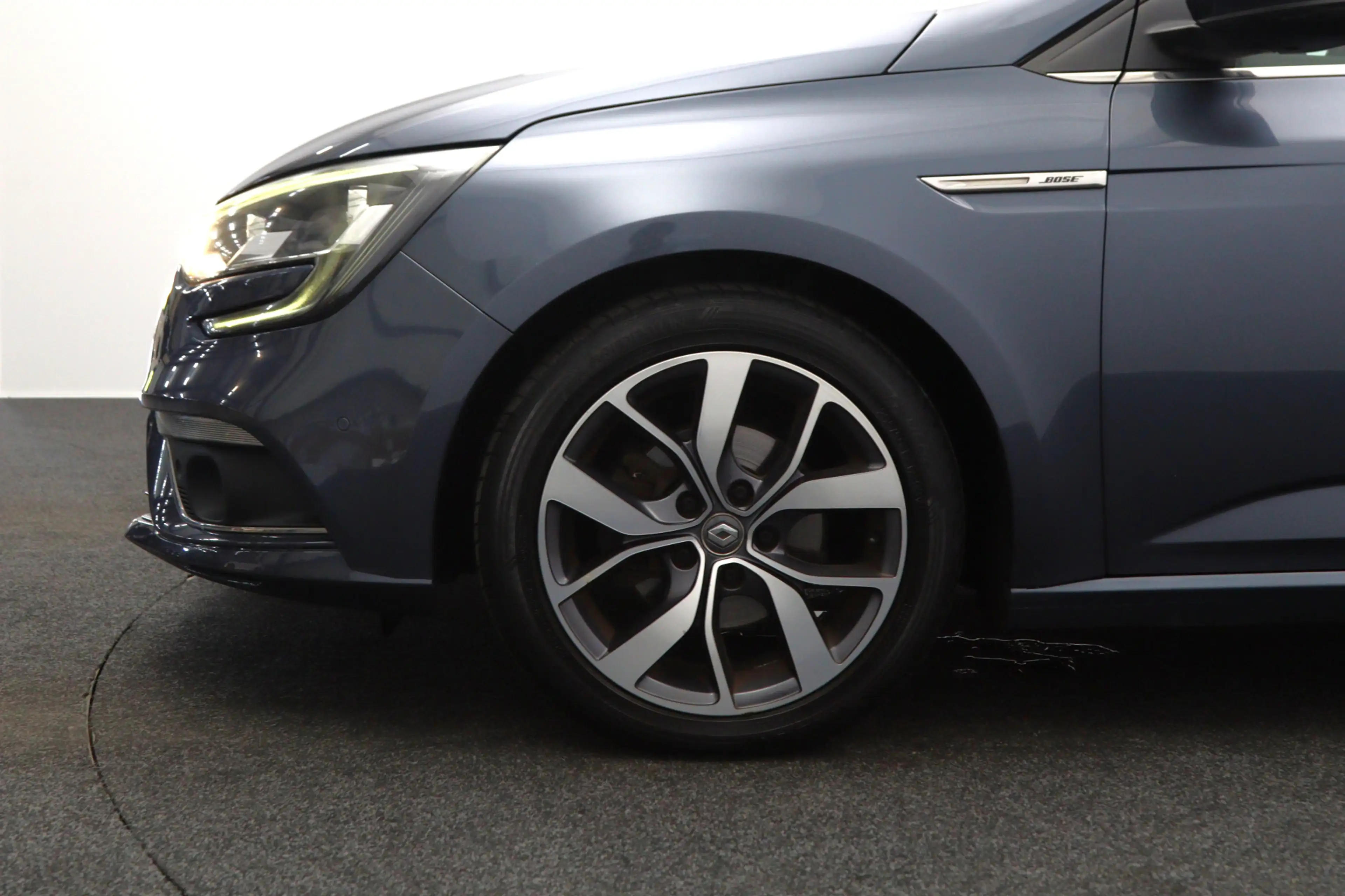 Renault Megane Estate 132 PK 1.2 TCe 130 PK Automaat Bose, Trekha — photo 18