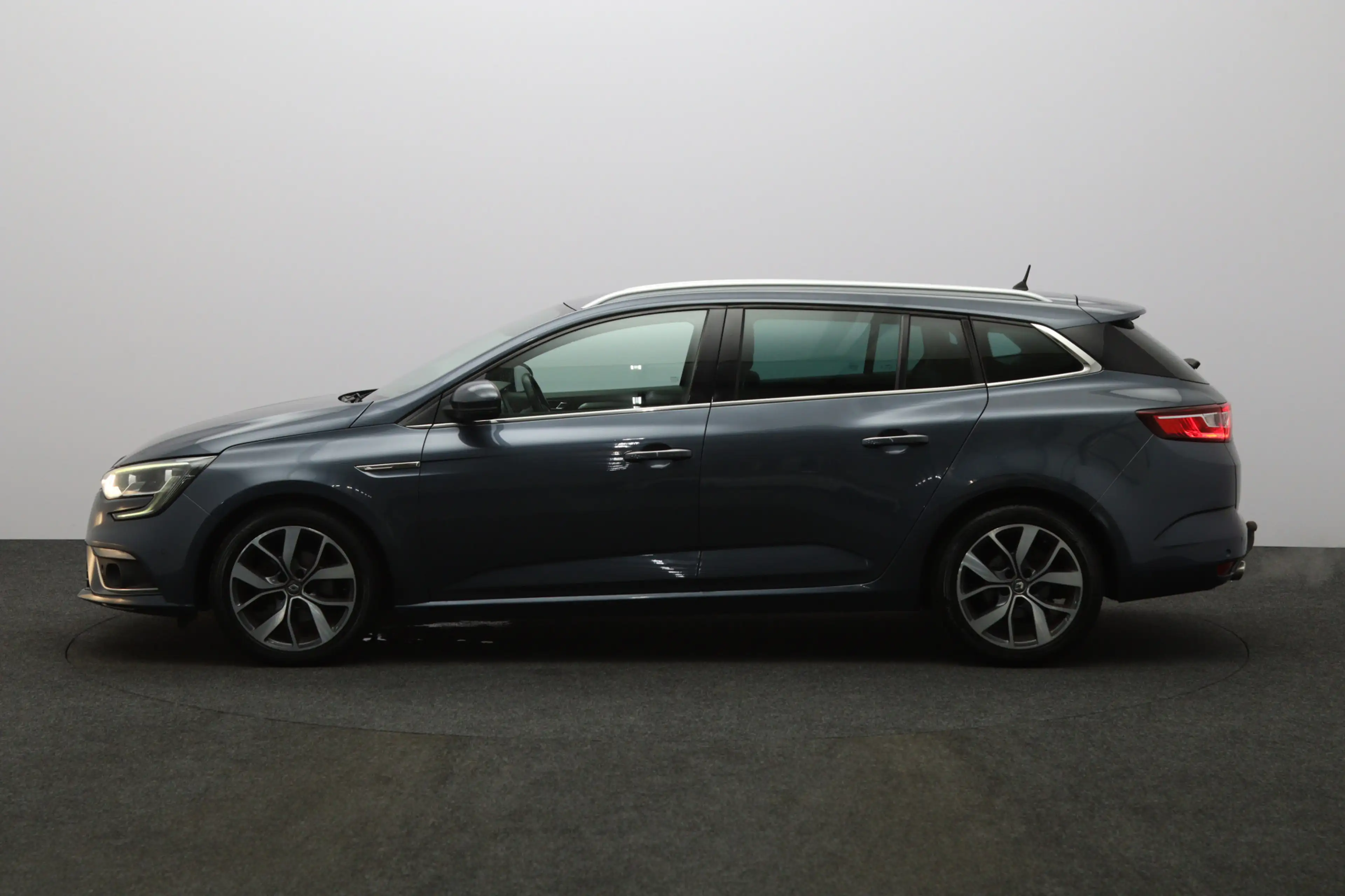 Renault Megane Estate 132 PK 1.2 TCe 130 PK Automaat Bose, Trekha — photo 6