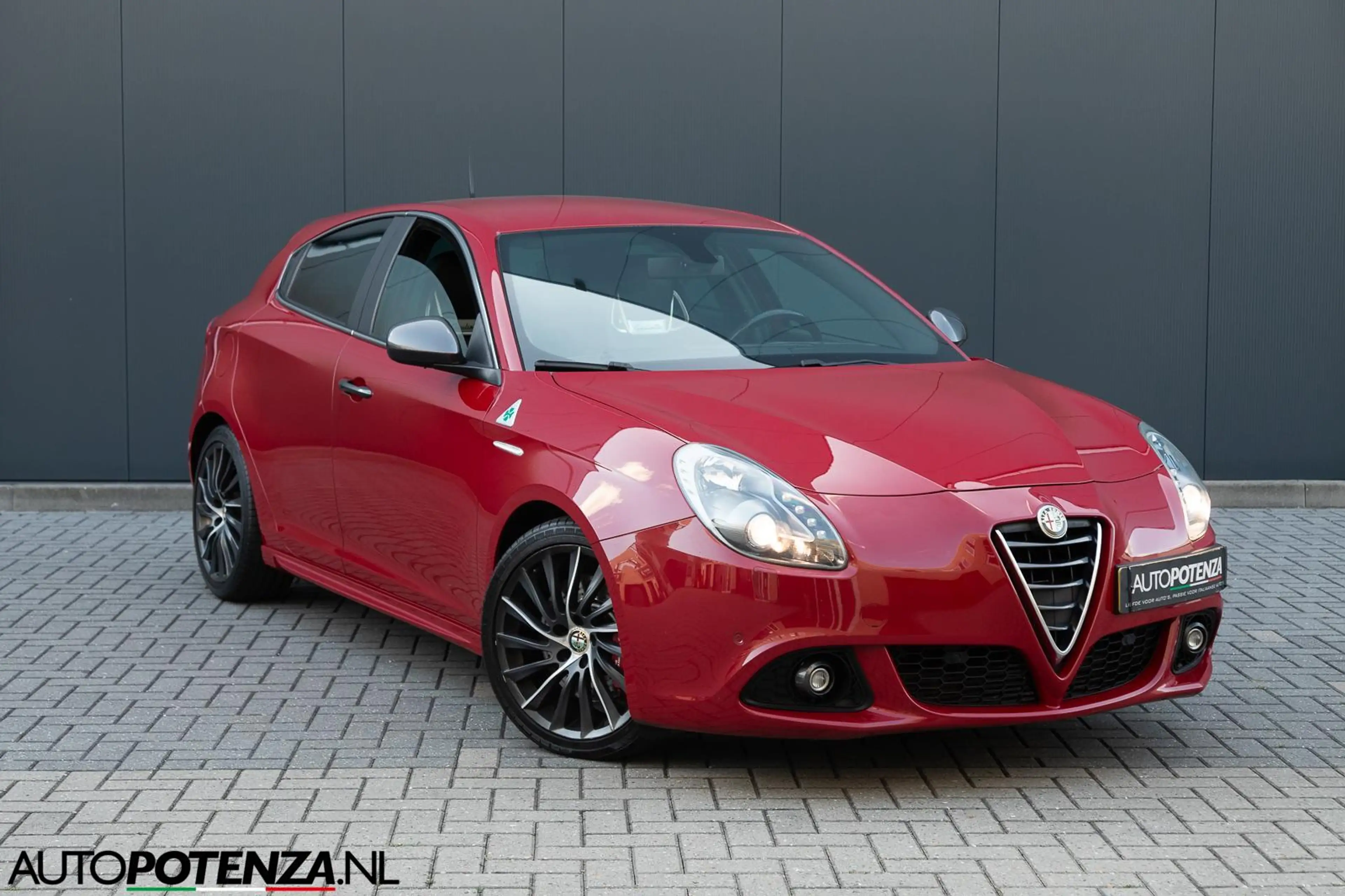 Alfa Romeo Giulietta 1.7 TBi Quadrifoglio Verde Xenon Bose — photo 5
