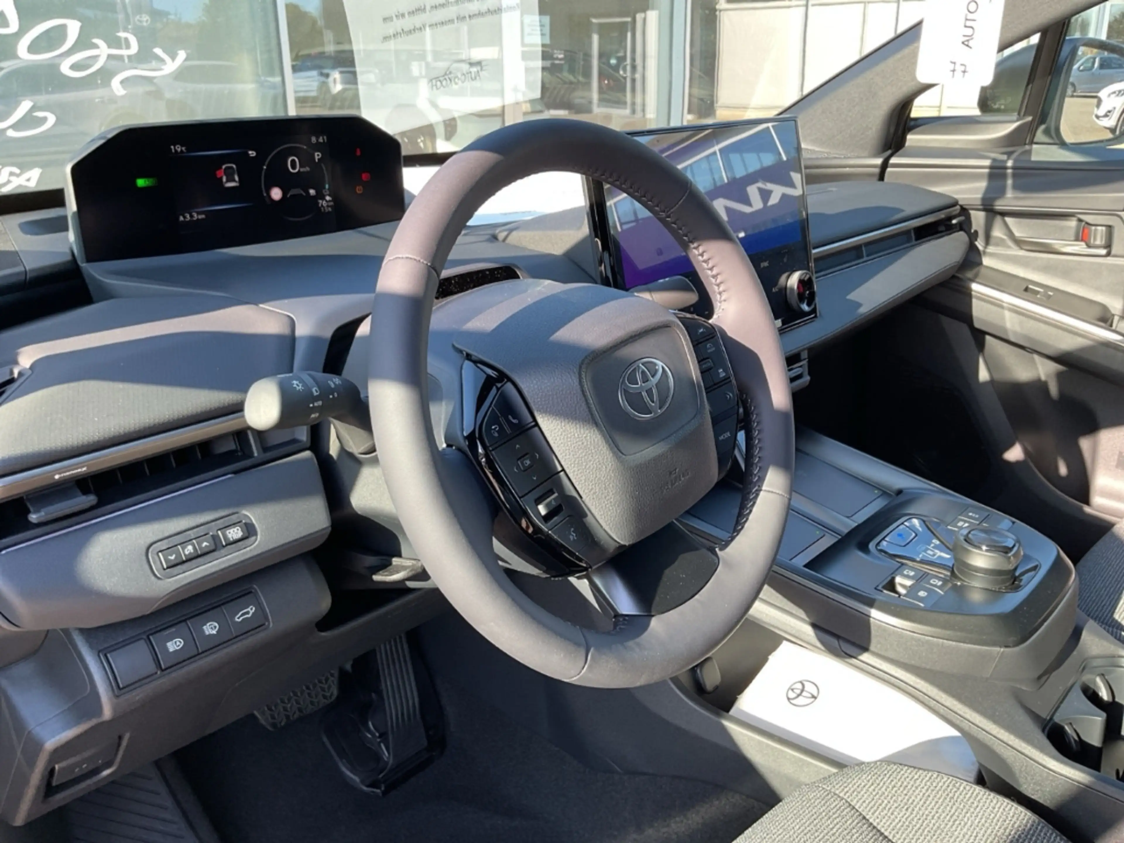 Toyota bZ4X FWD Teamplayer Navi 360 Kamera LED El. Heckklappe — photo 9