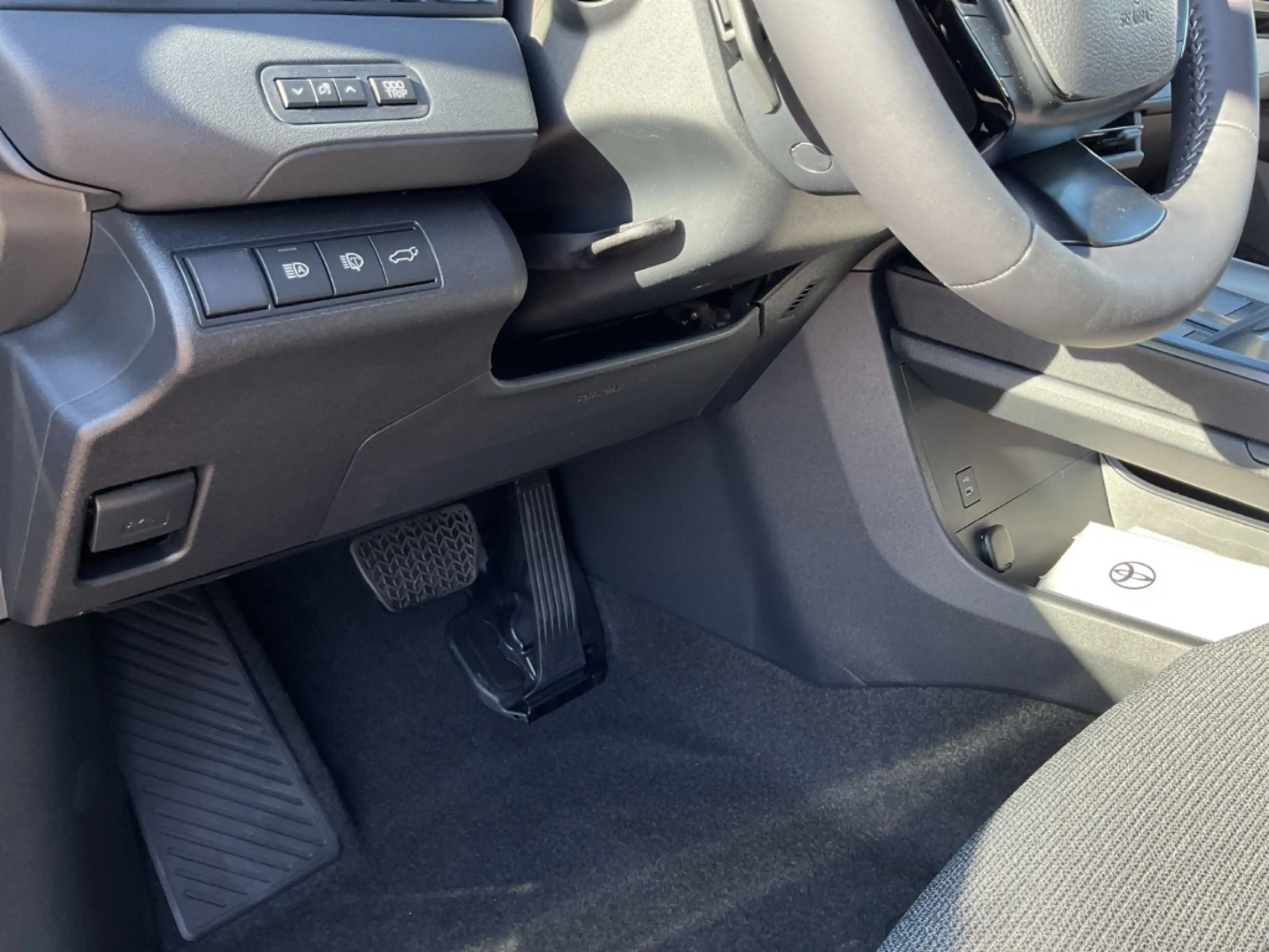 Toyota bZ4X FWD Teamplayer Navi 360 Kamera LED El. Heckklappe — photo 10