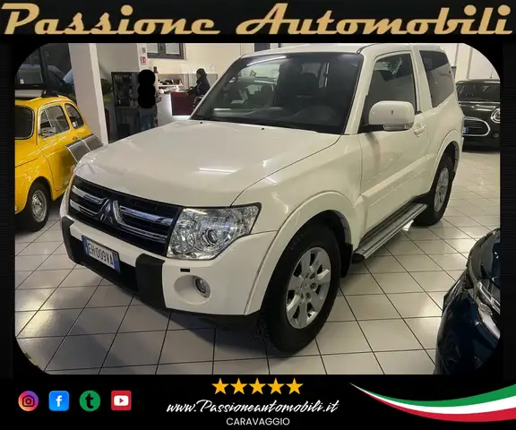 Mitsubishi Pajero Pajero 3.2 cr Intense 200cv BLOCCO DIFFERENZIALE