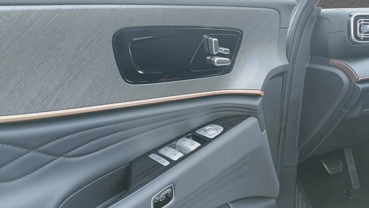 Jaecoo J8 SHS-P 1.5 TGDI PHEV AWD AUTO *PROMO CON PERMUTA O ROTTAMAZIONE*, миниатюра 9