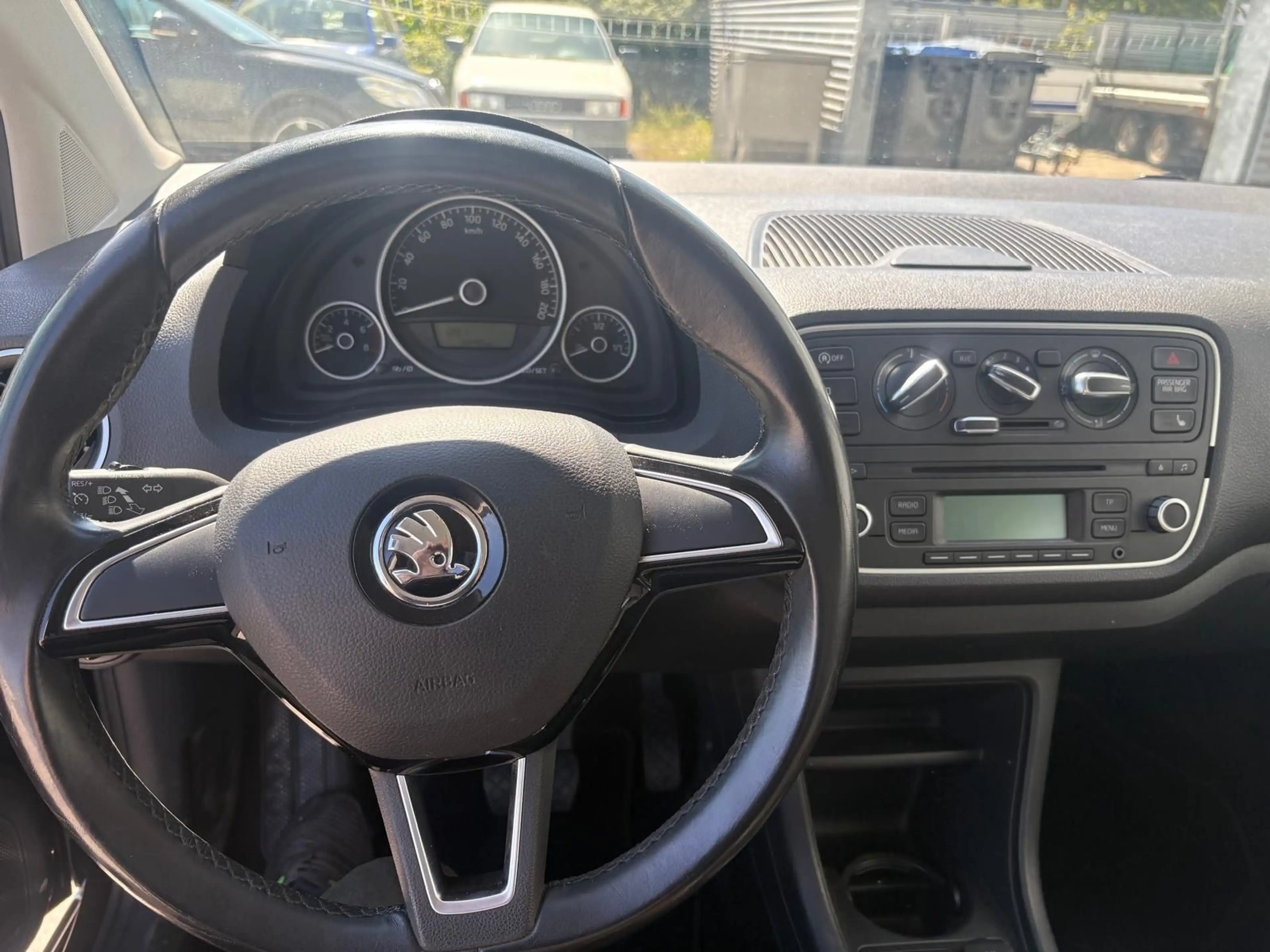 Skoda Citigo Automatik/PDC/SITZHEIZUNG/KLIMA — photo 13