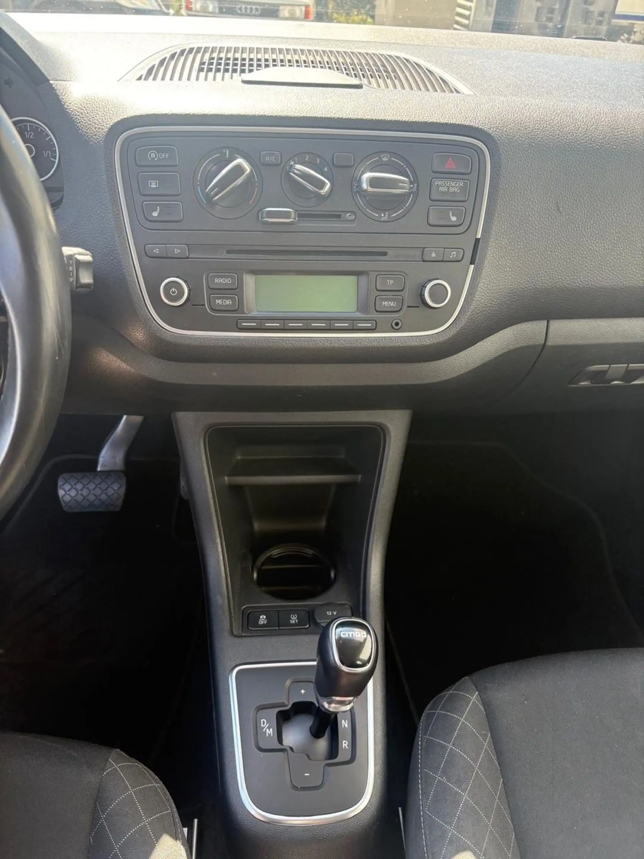 Skoda Citigo Automatik/PDC/SITZHEIZUNG/KLIMA — photo 15