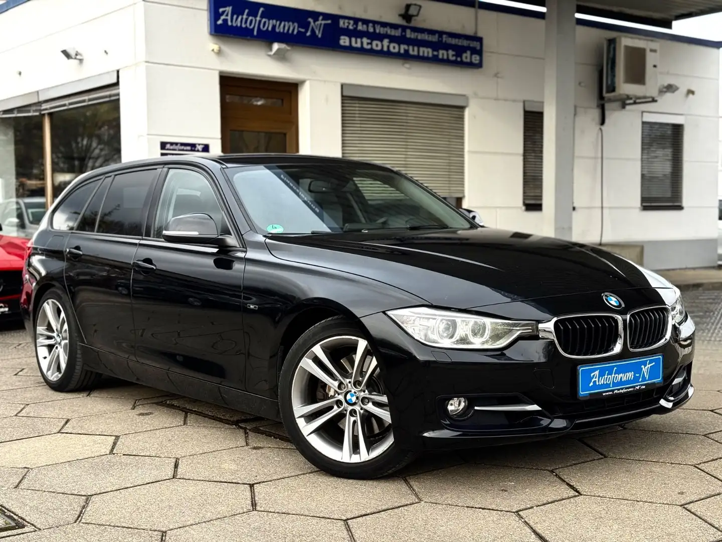 BMW 325 d SportLine Touring/Navi/Xenon/M Lenkrad/PDC Noir - 1