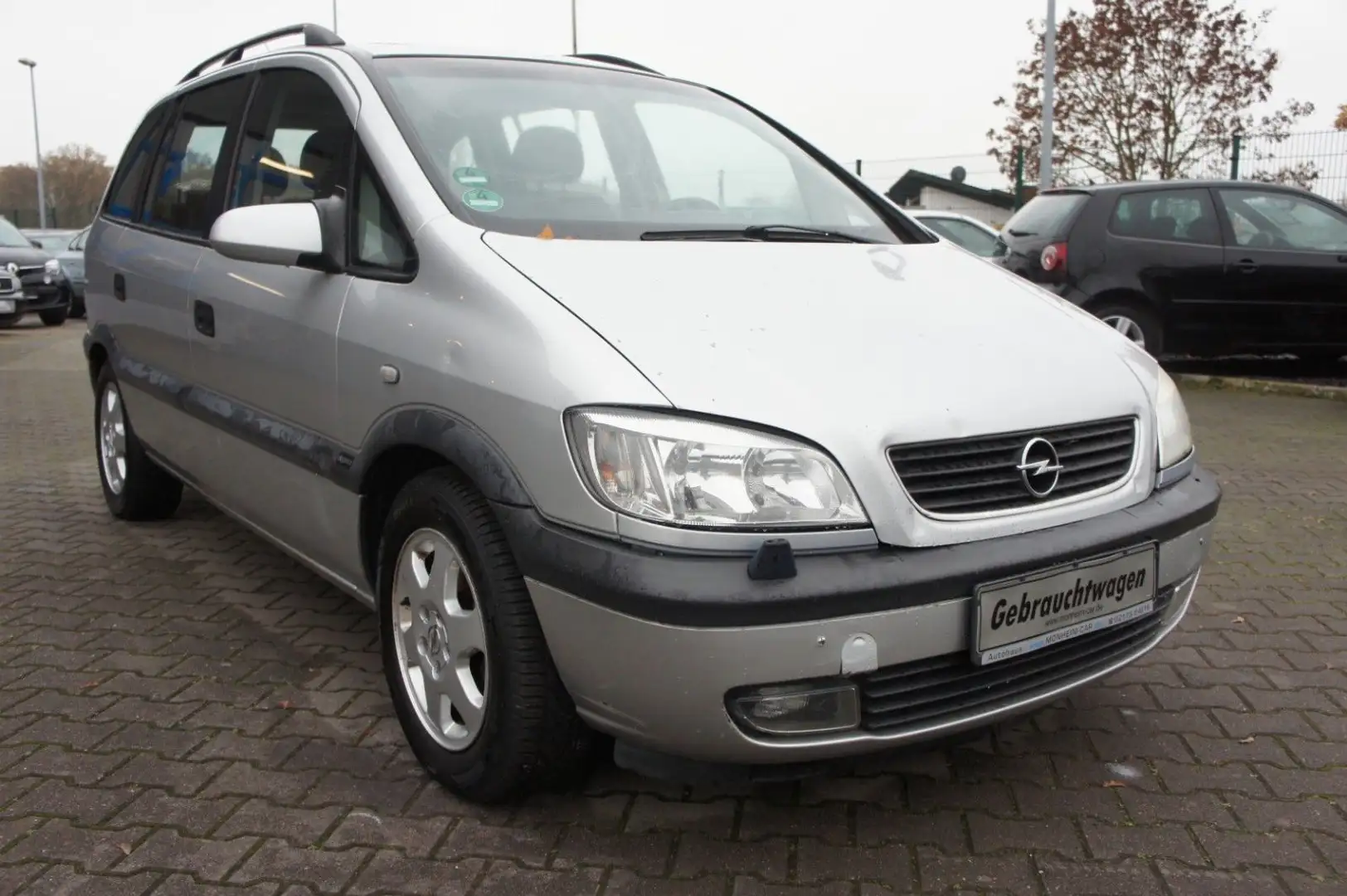 Opel Zafira 1.8 16V Elegance siva - 2