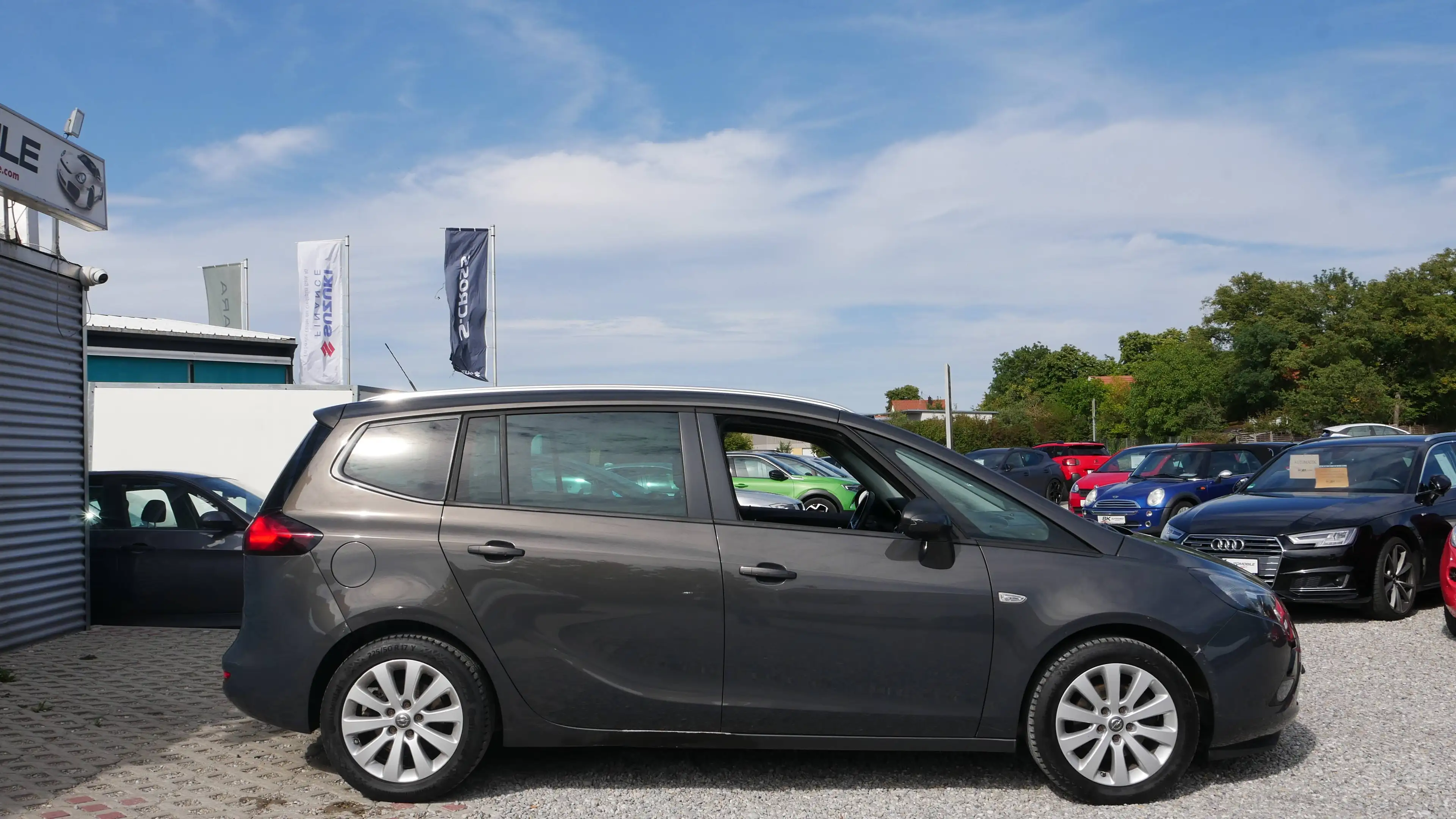 Opel Zafira Tourer Euro 6 Scheckhefgepflegt 2. Hand Fahrradträger Standheiz. Klima Tempomat — photo 2
