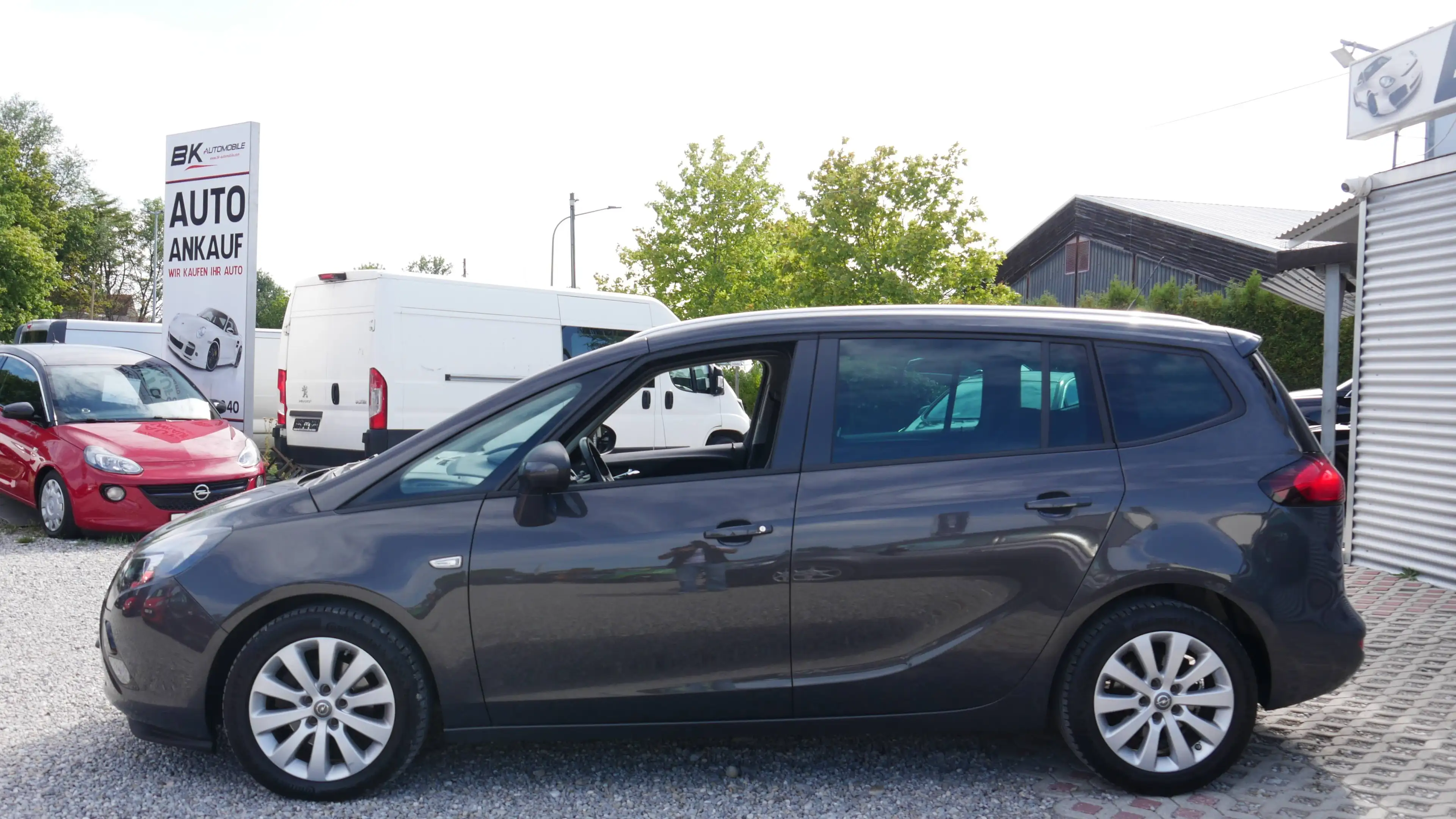 Opel Zafira Tourer Euro 6 Scheckhefgepflegt 2. Hand Fahrradträger Standheiz. Klima Tempomat — photo 7