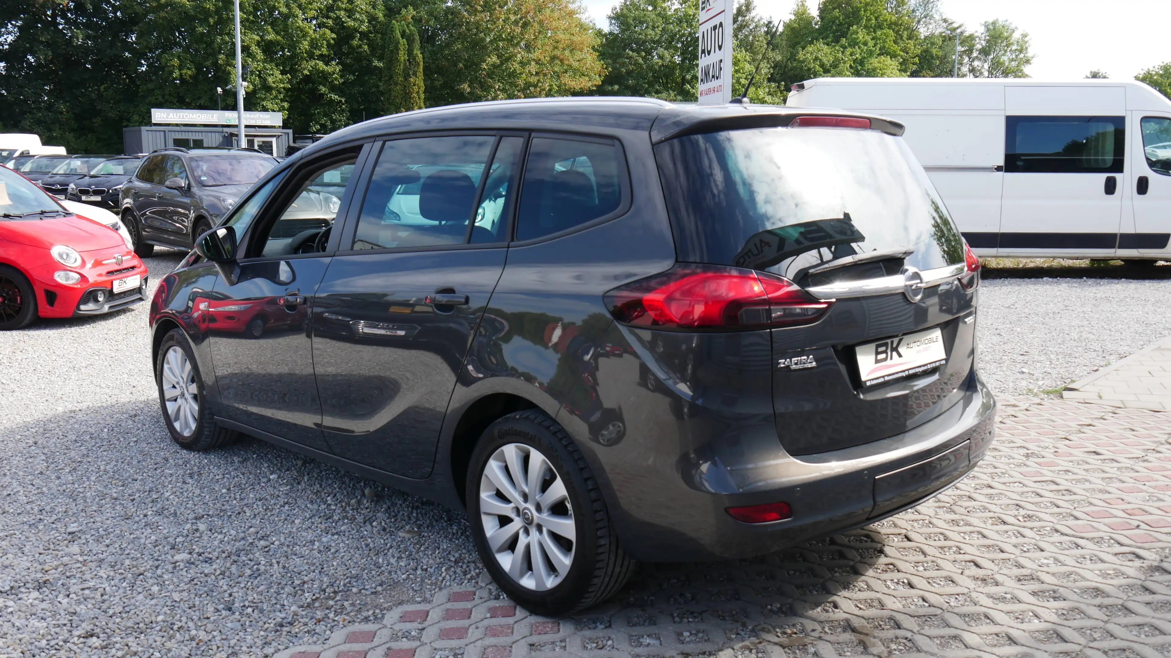 Opel Zafira Tourer Euro 6 Scheckhefgepflegt 2. Hand Fahrradträger Standheiz. Klima Tempomat — photo 6