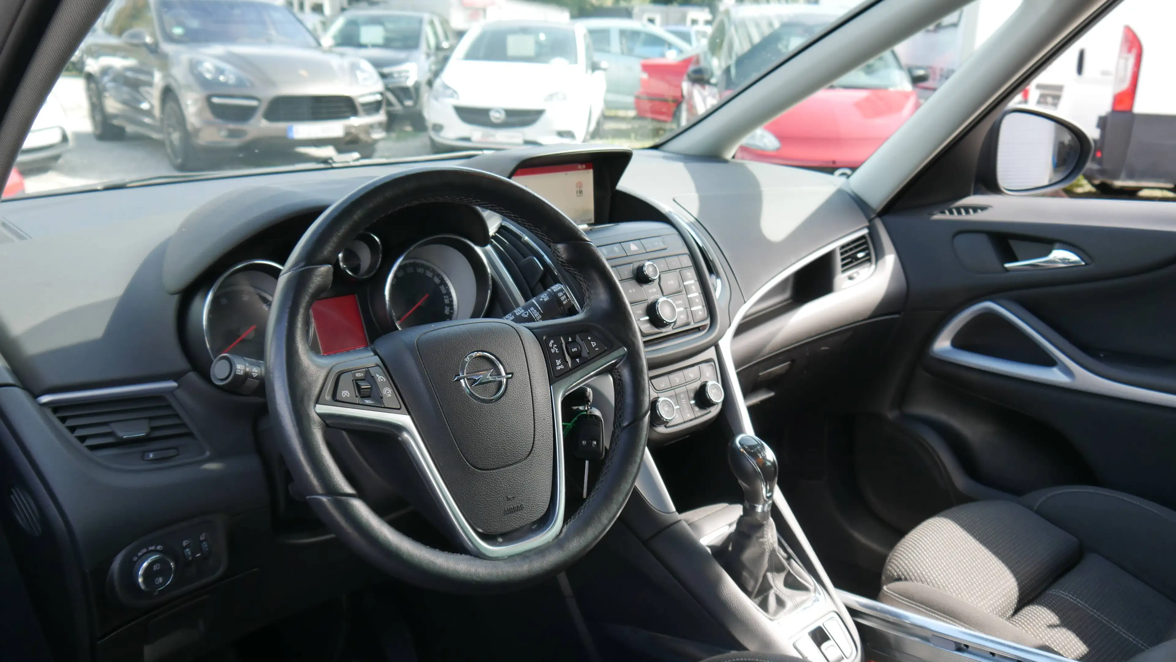 Opel Zafira Tourer Euro 6 Scheckhefgepflegt 2. Hand Fahrradträger Standheiz. Klima Tempomat — photo 12