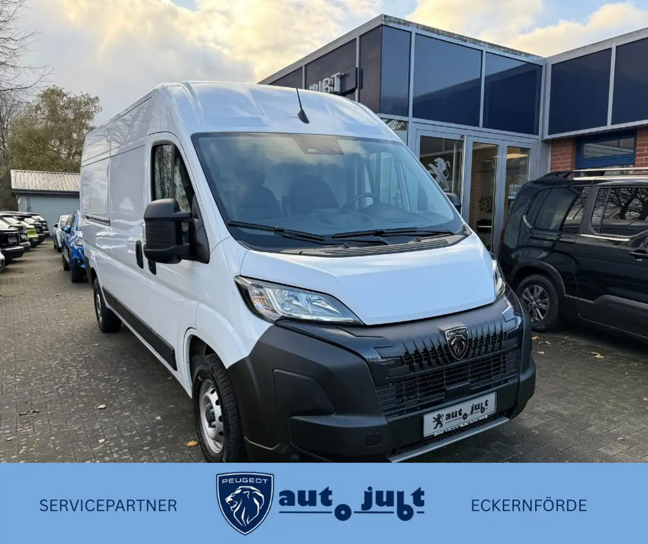 Peugeot Boxer 335 L3H2 BlueHDi 140 Weiß - 1