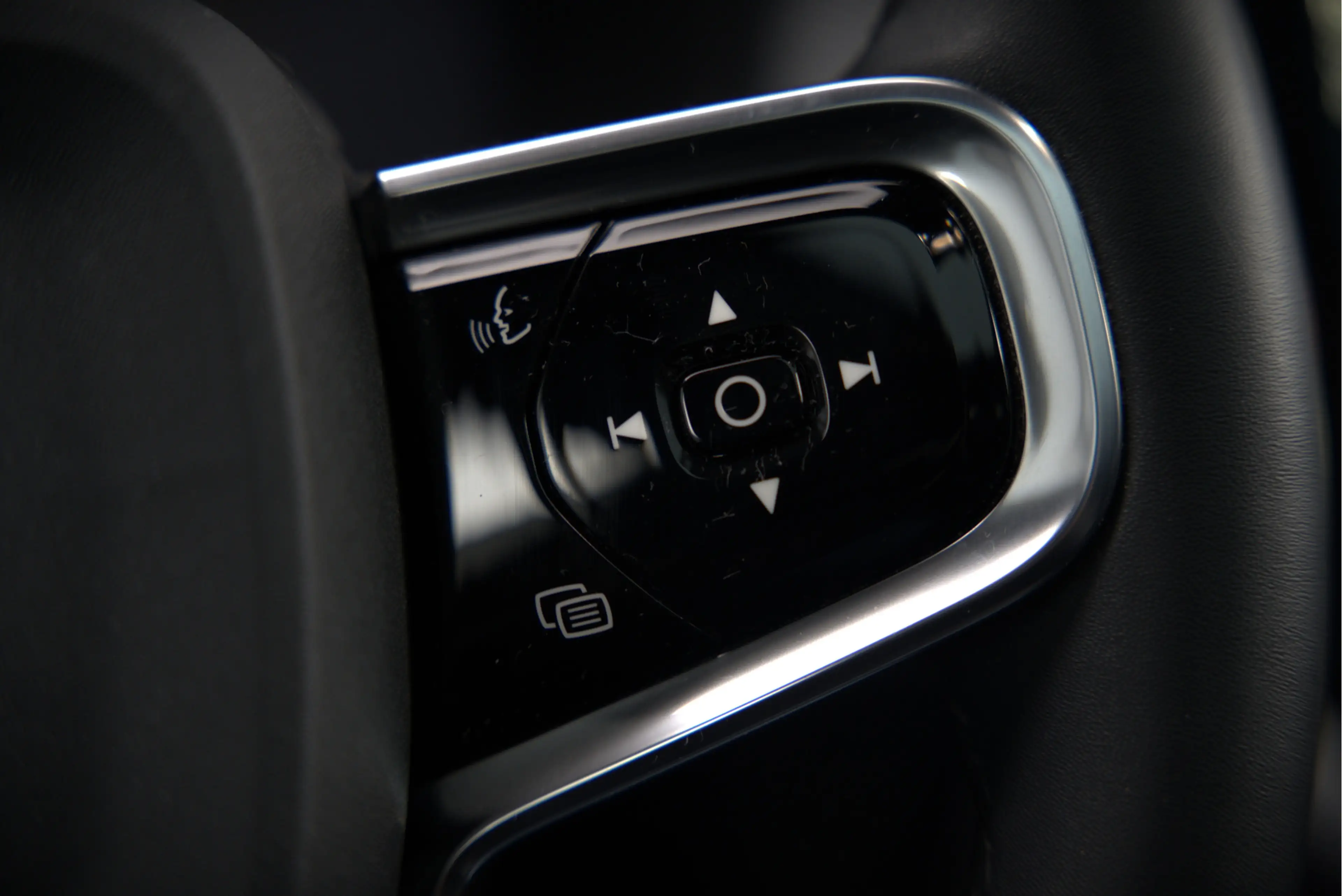 Polestar 2 Long Range Dual Motor Launch Edition 78kWh | Panor — photo 28