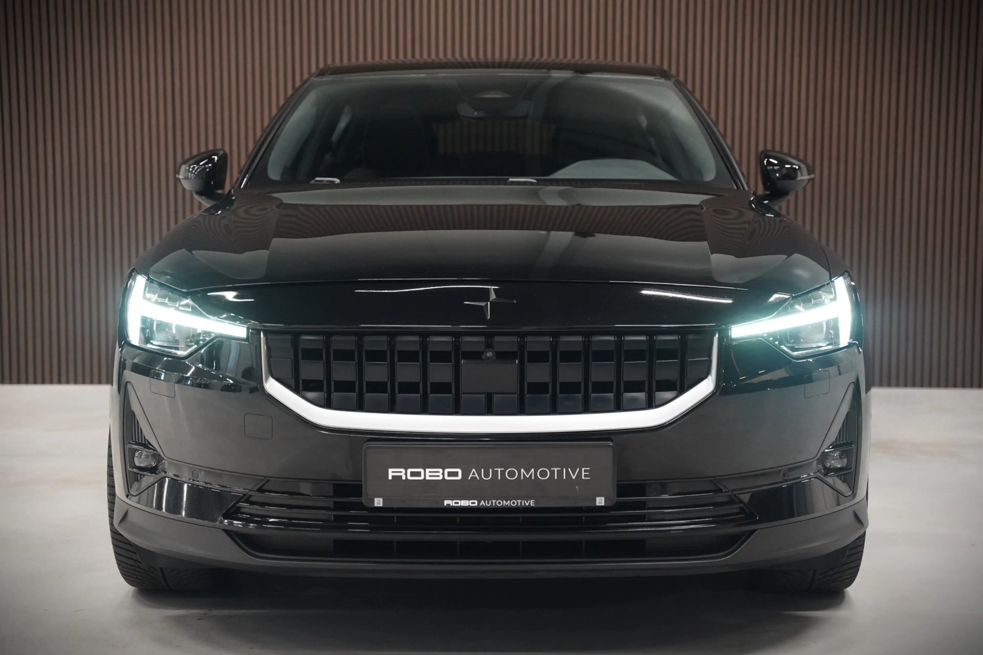 Polestar 2 Long Range Dual Motor Launch Edition 78kWh | Panor — photo 11