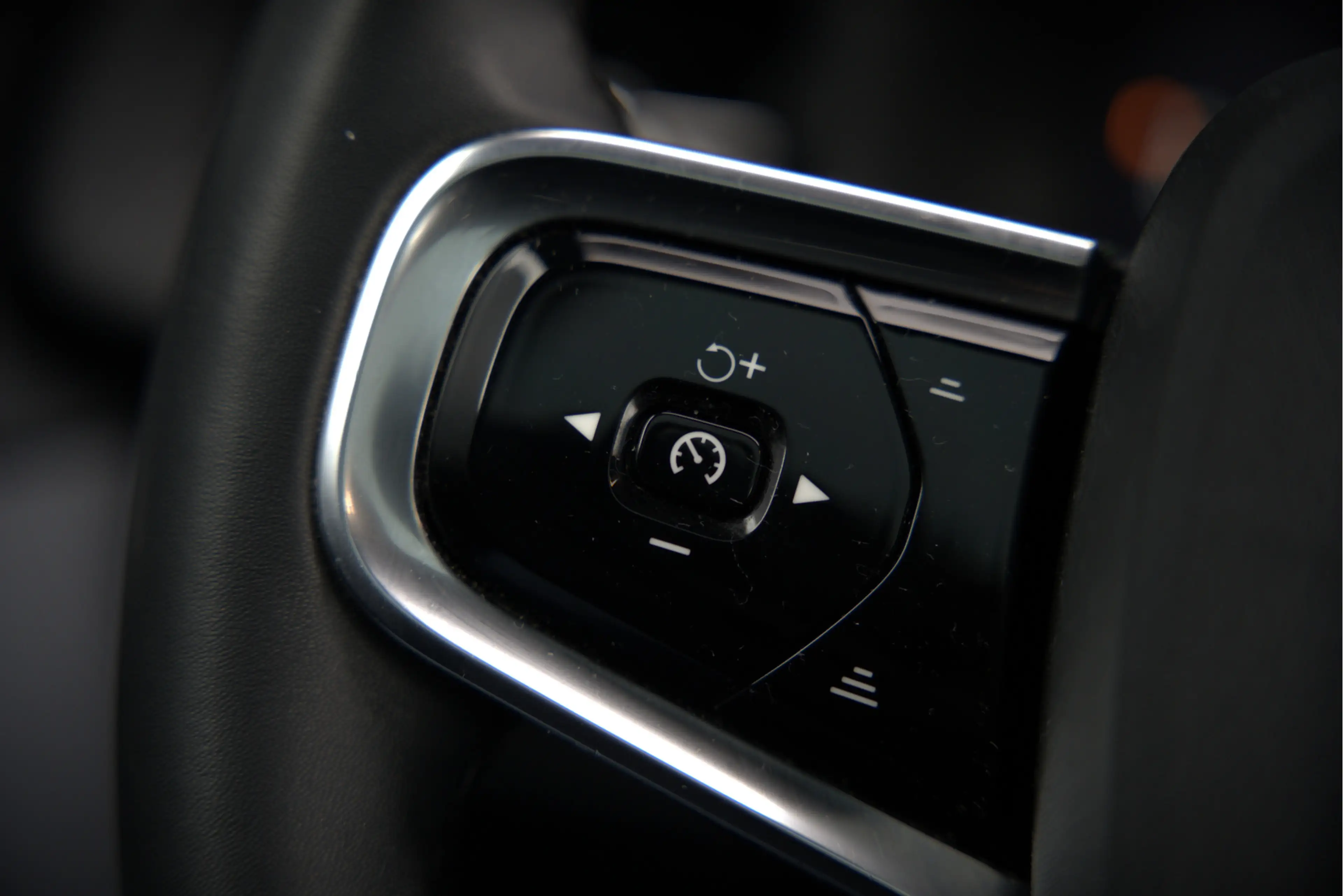 Polestar 2 Long Range Dual Motor Launch Edition 78kWh | Panor — photo 27