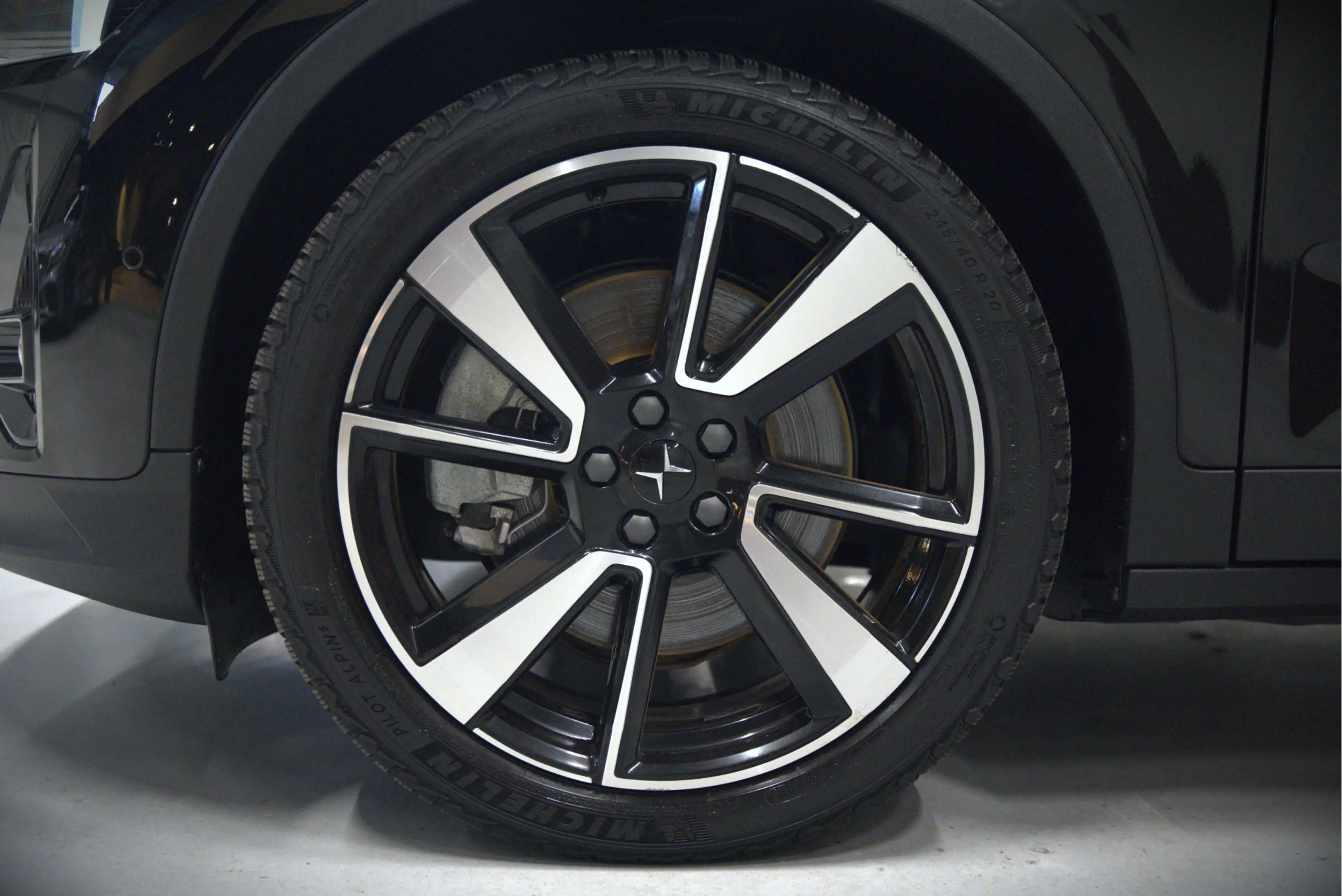 Polestar 2 Long Range Dual Motor Launch Edition 78kWh | Panor — photo 15