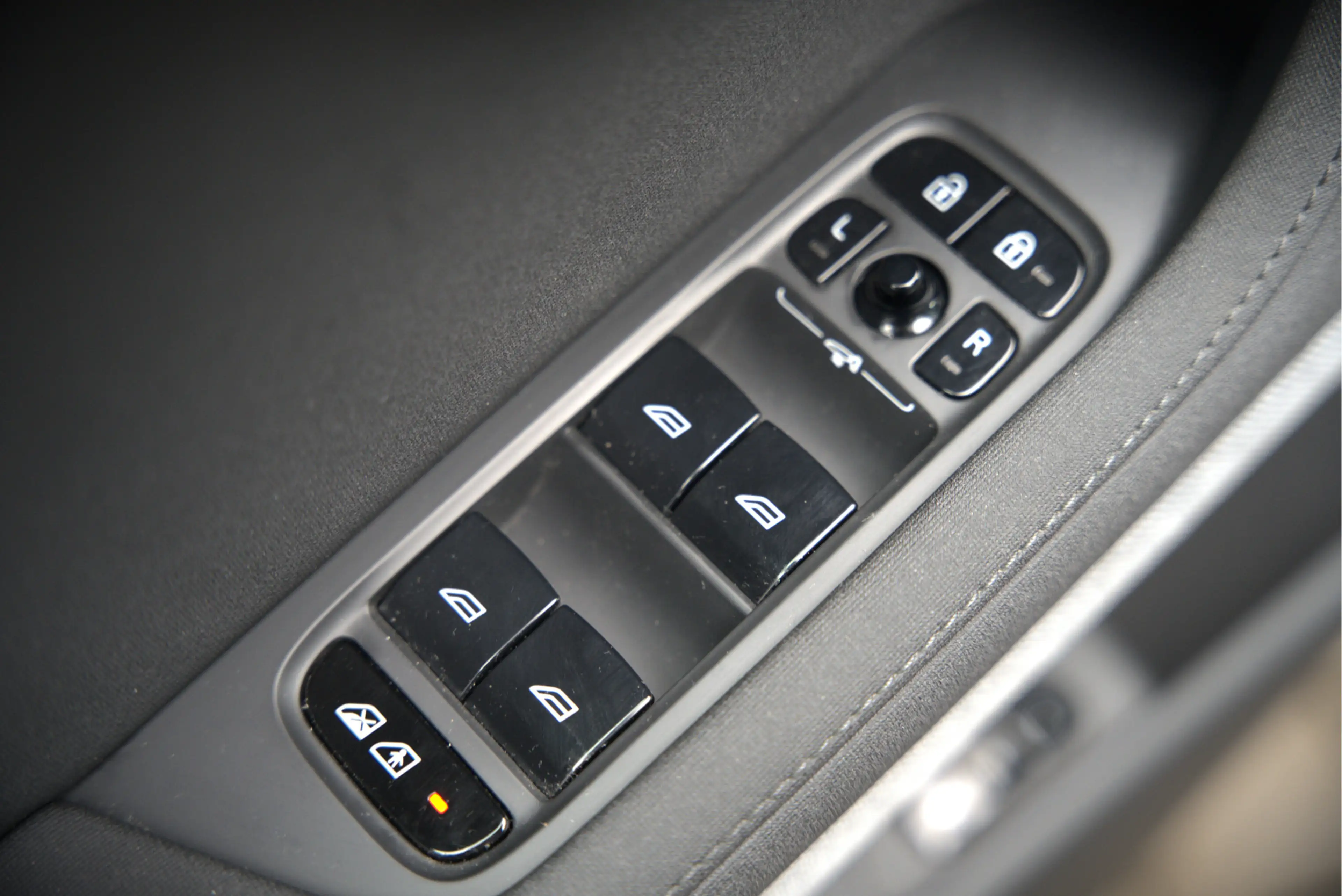 Polestar 2 Long Range Dual Motor Launch Edition 78kWh | Panor — photo 25