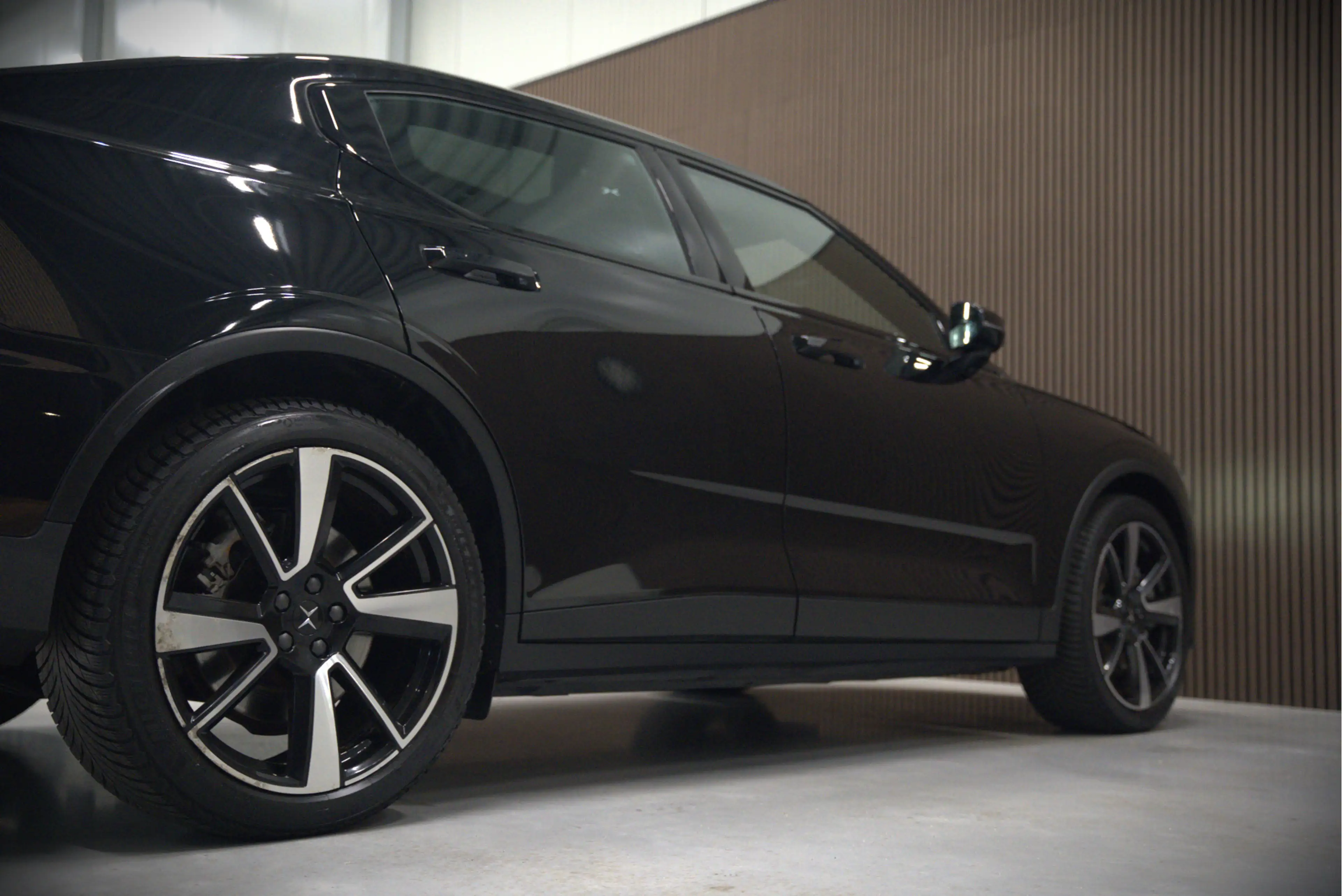 Polestar 2 Long Range Dual Motor Launch Edition 78kWh | Panor — photo 21