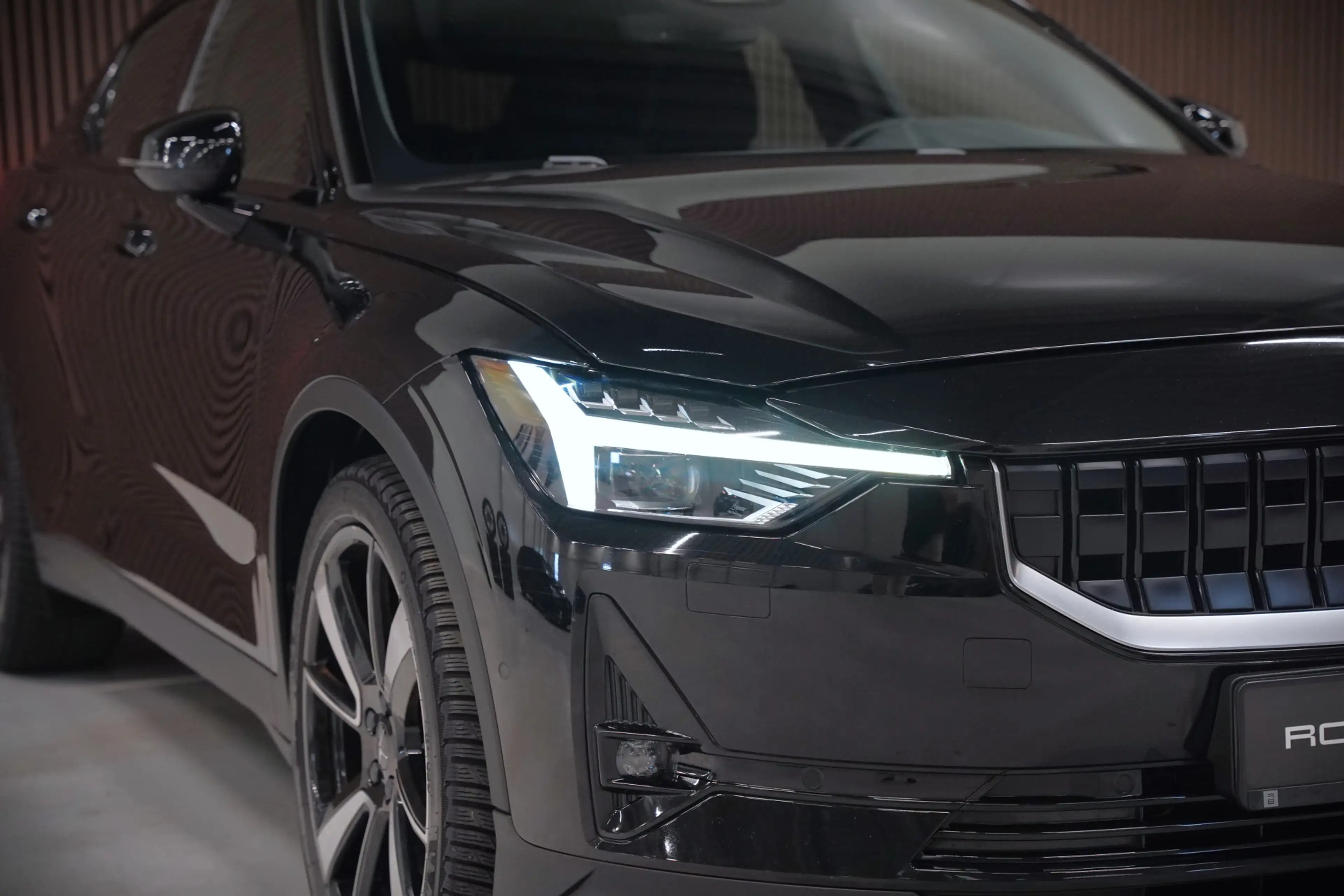 Polestar 2 Long Range Dual Motor Launch Edition 78kWh | Panor — photo 13