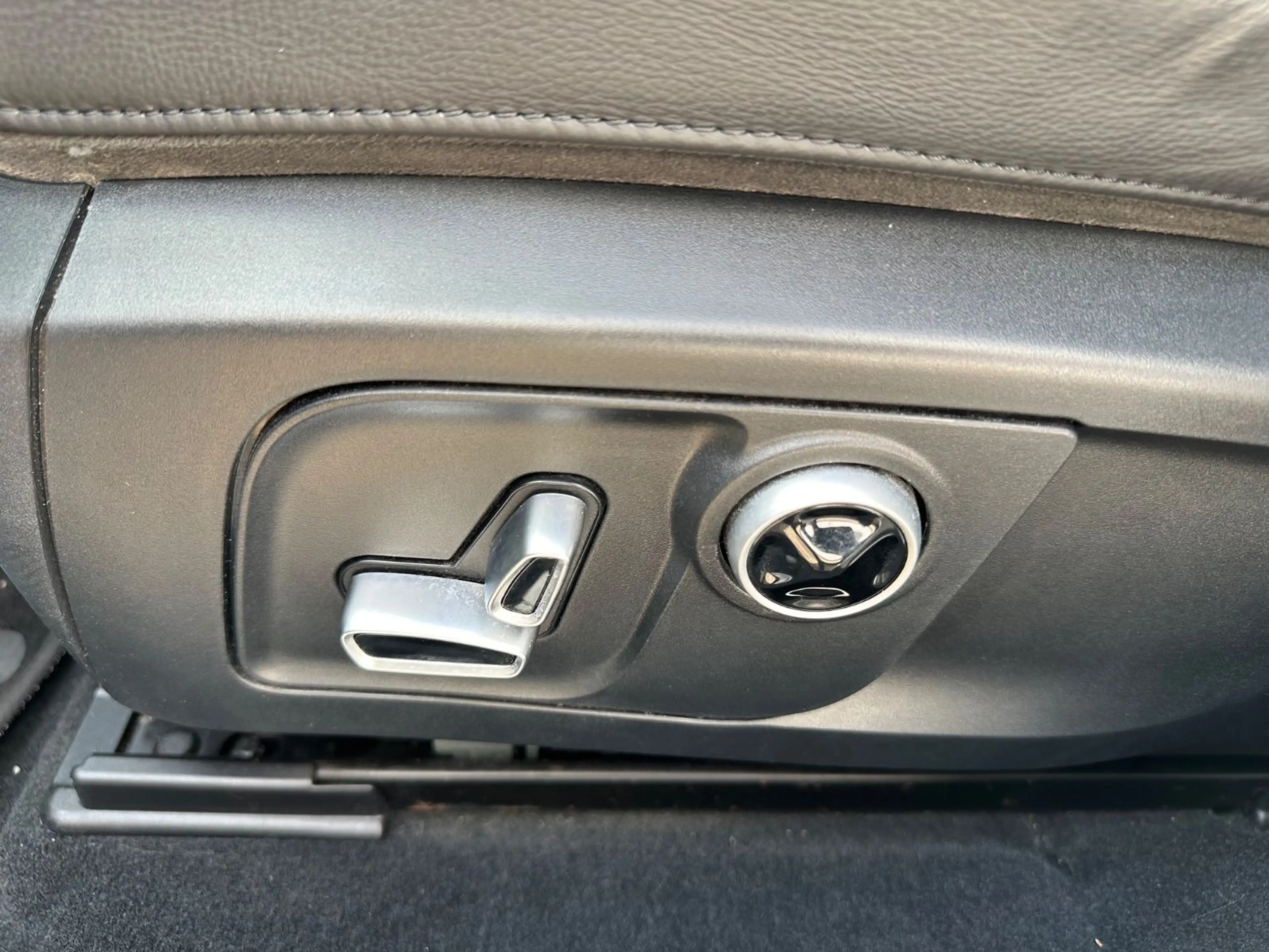 Maserati Levante Q4 GranSport — photo 11