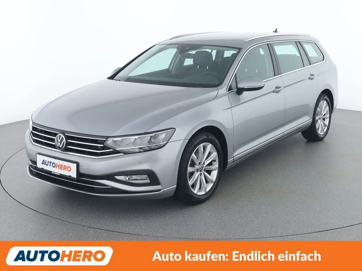 Volkswagen Passat 1.5 TSI ACT Elegance Silber - 1