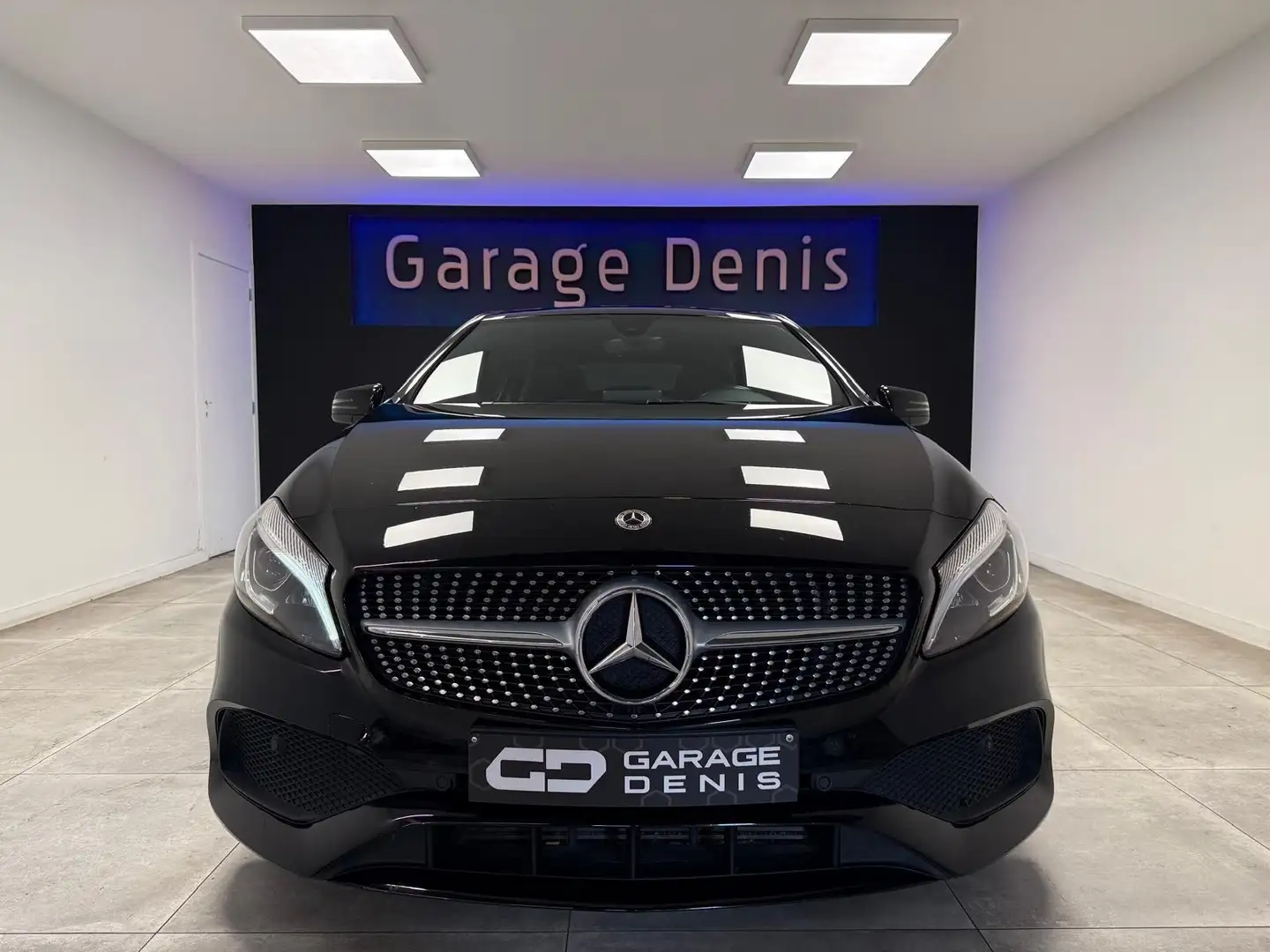 Mercedes-Benz A 180 A 180 d**PACK AMG**LED**GPS**GARANTIE 12 MOIS* Noir - 2