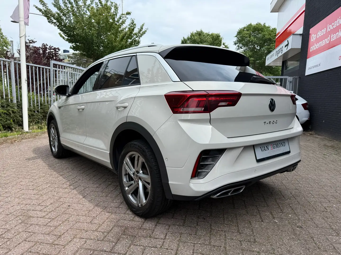 Volkswagen T-Roc 1.5 TSI R-Line - 2