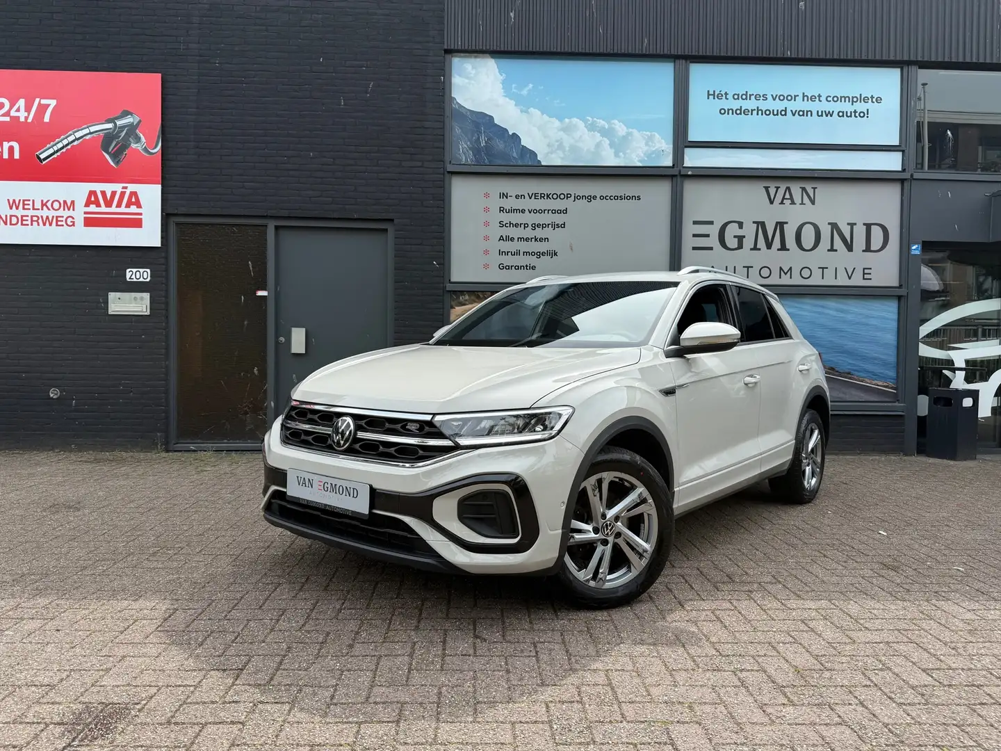 Volkswagen T-Roc 1.5 TSI R-Line - 1