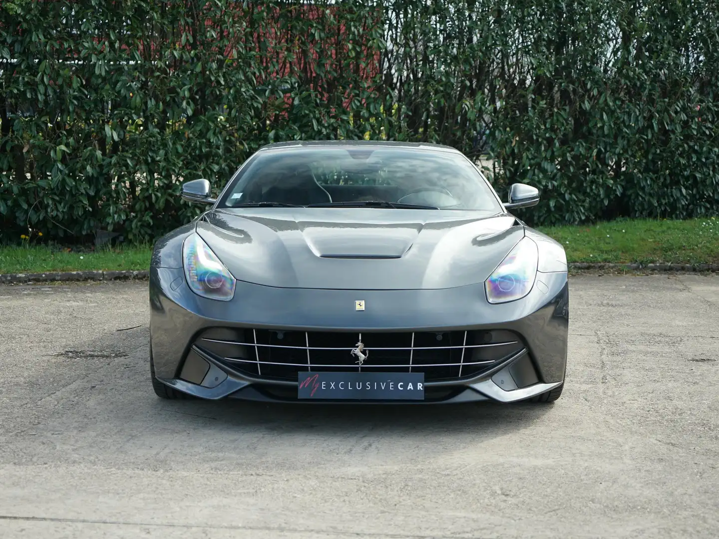 Ferrari F12 F12 Berlinetta V12 6.0 740ch Gri - 2