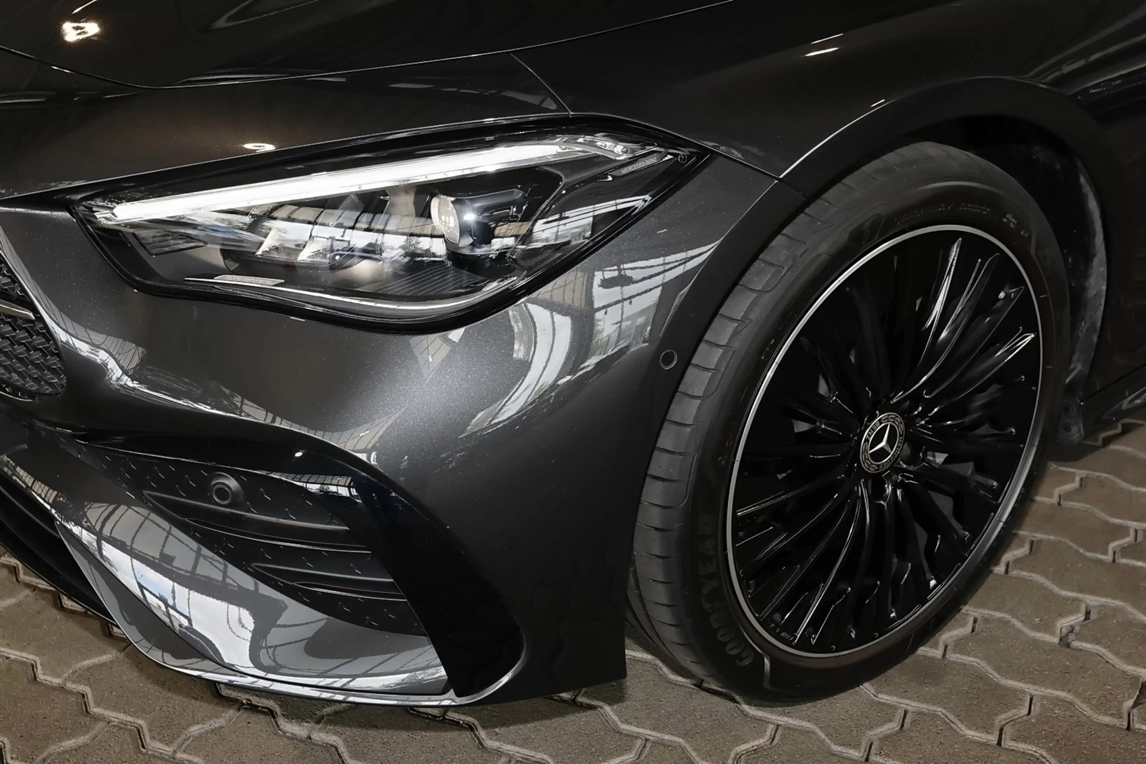 Mercedes-Benz CLE 200 Coupé AMG PANO+AHK+NIGHT+19"+MEMORY — photo 4